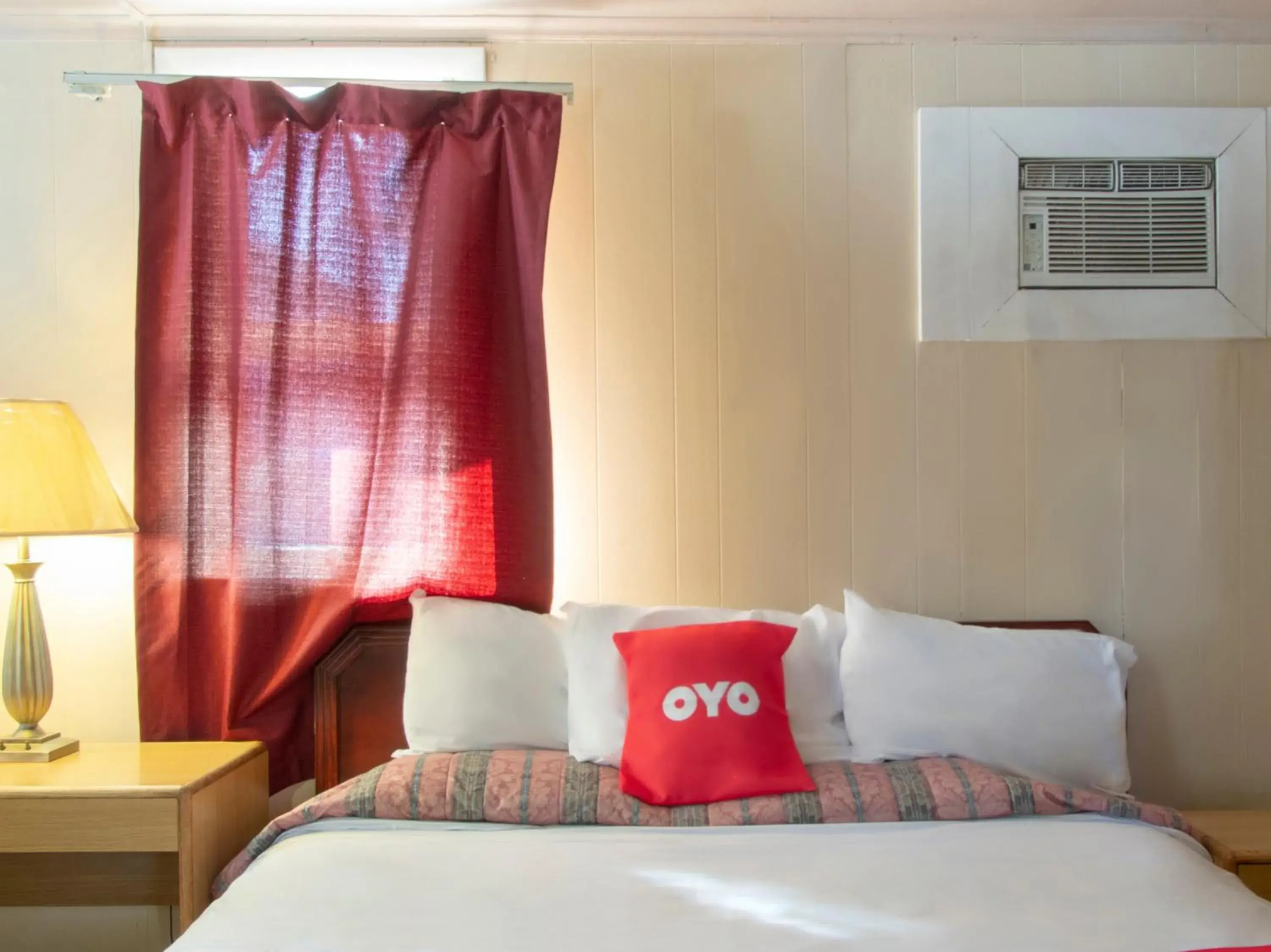 Bedroom, Bed in OYO Hotel Wilkes-Barre East