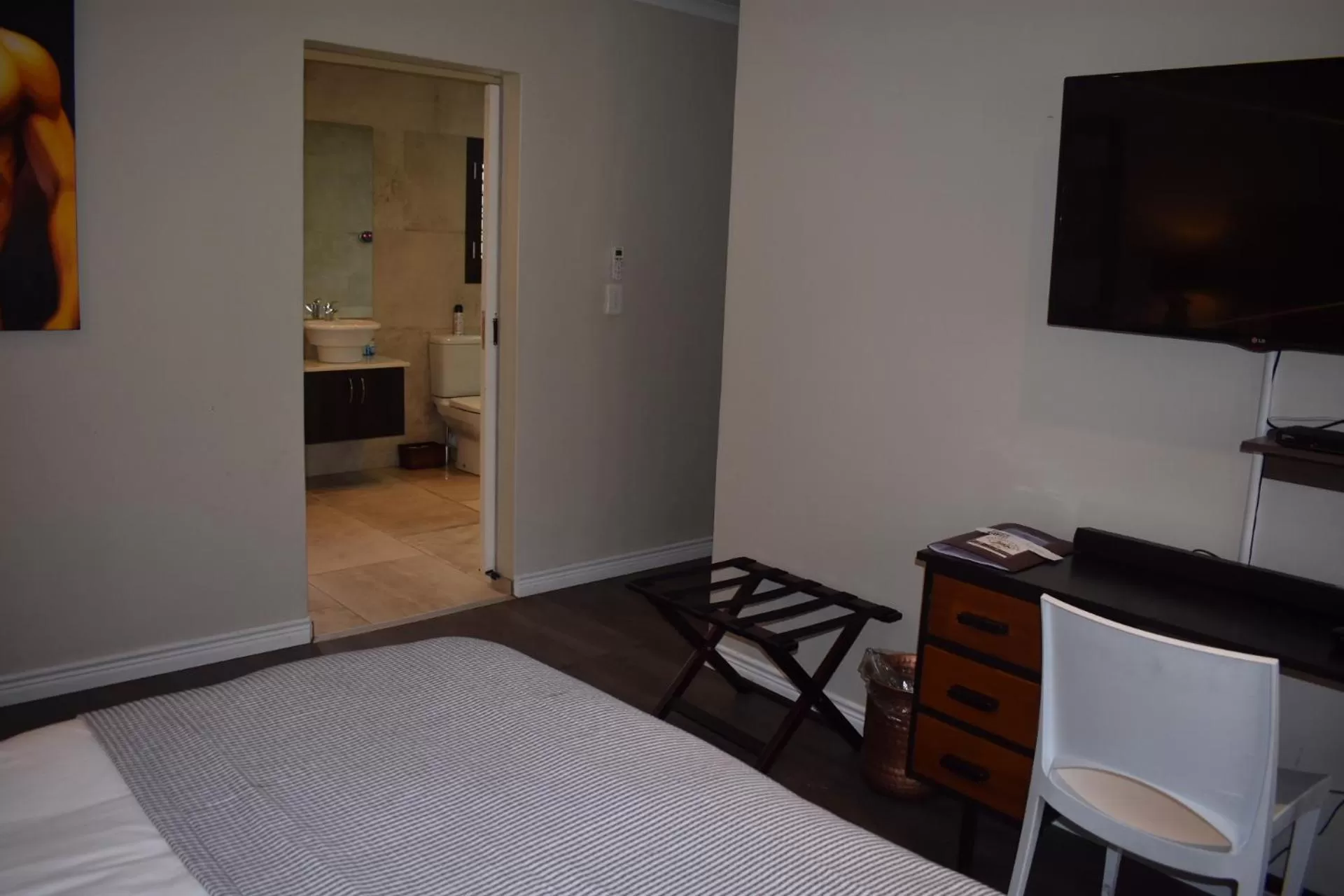 Bathroom, Bed in Soeteweide North B&B and Spa