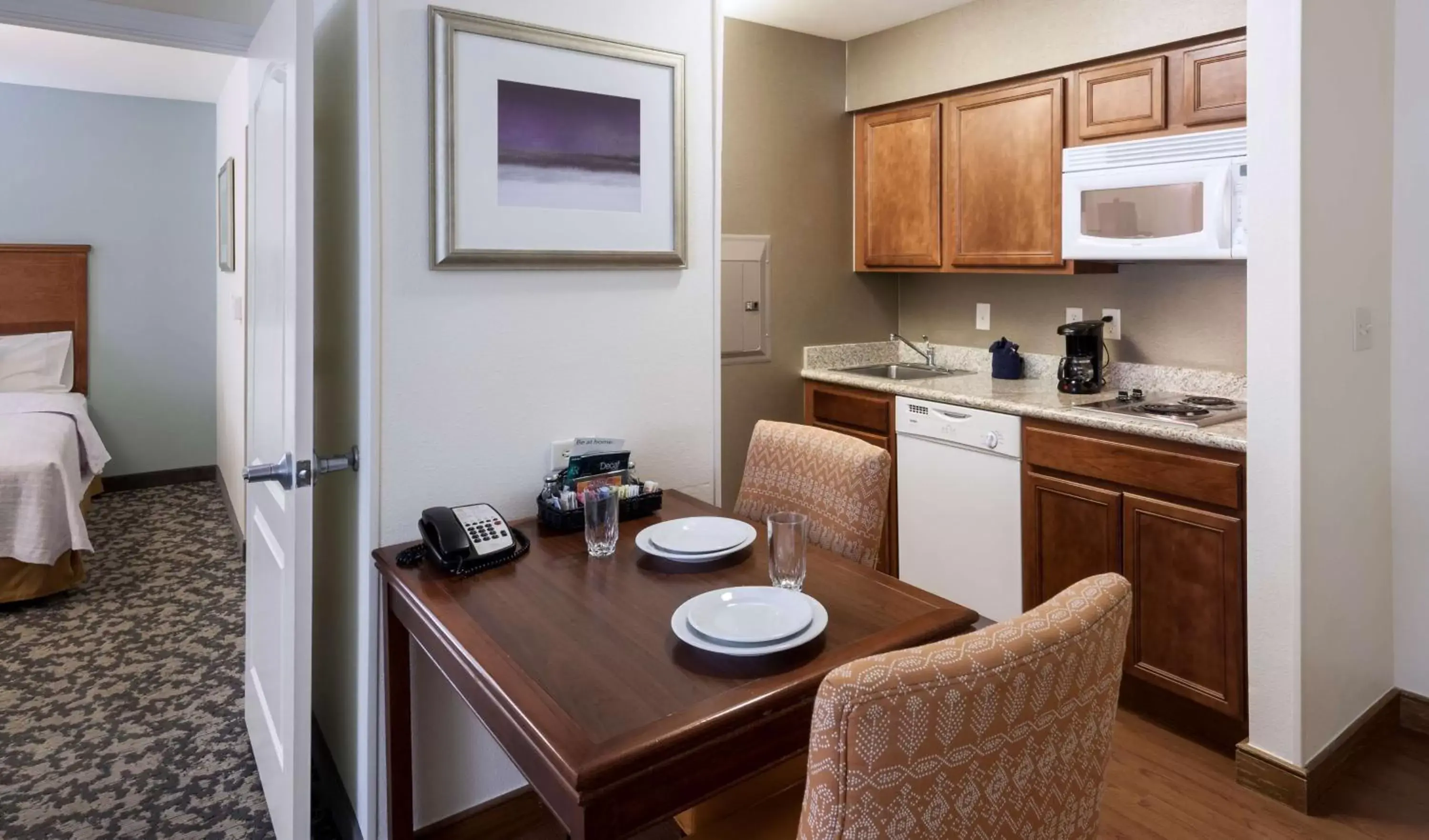 Kitchen or kitchenette, Kitchen/Kitchenette in Homewood Suites by Hilton Houston Stafford Sugar Land