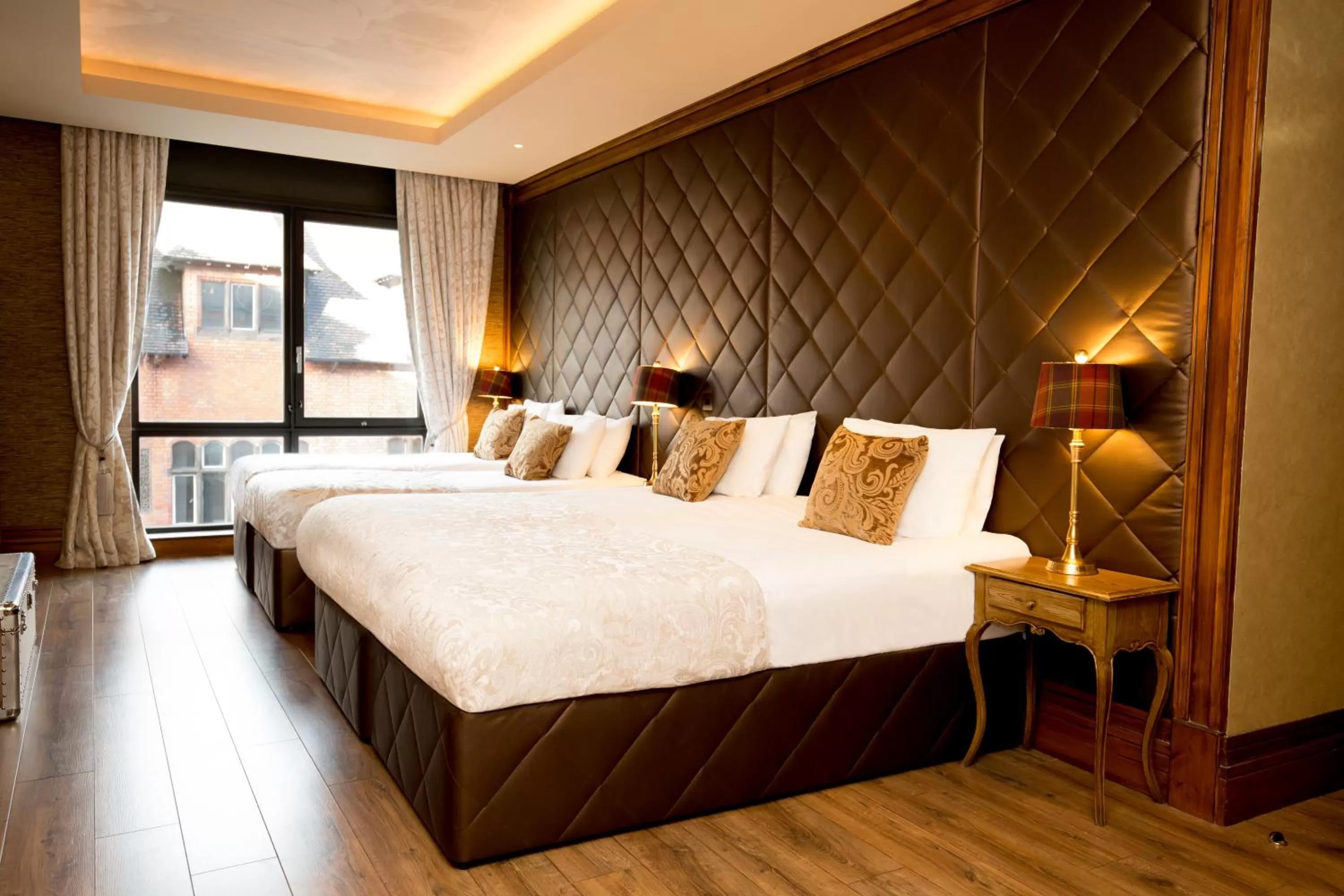 Day, Bed in The Shankly Hotel