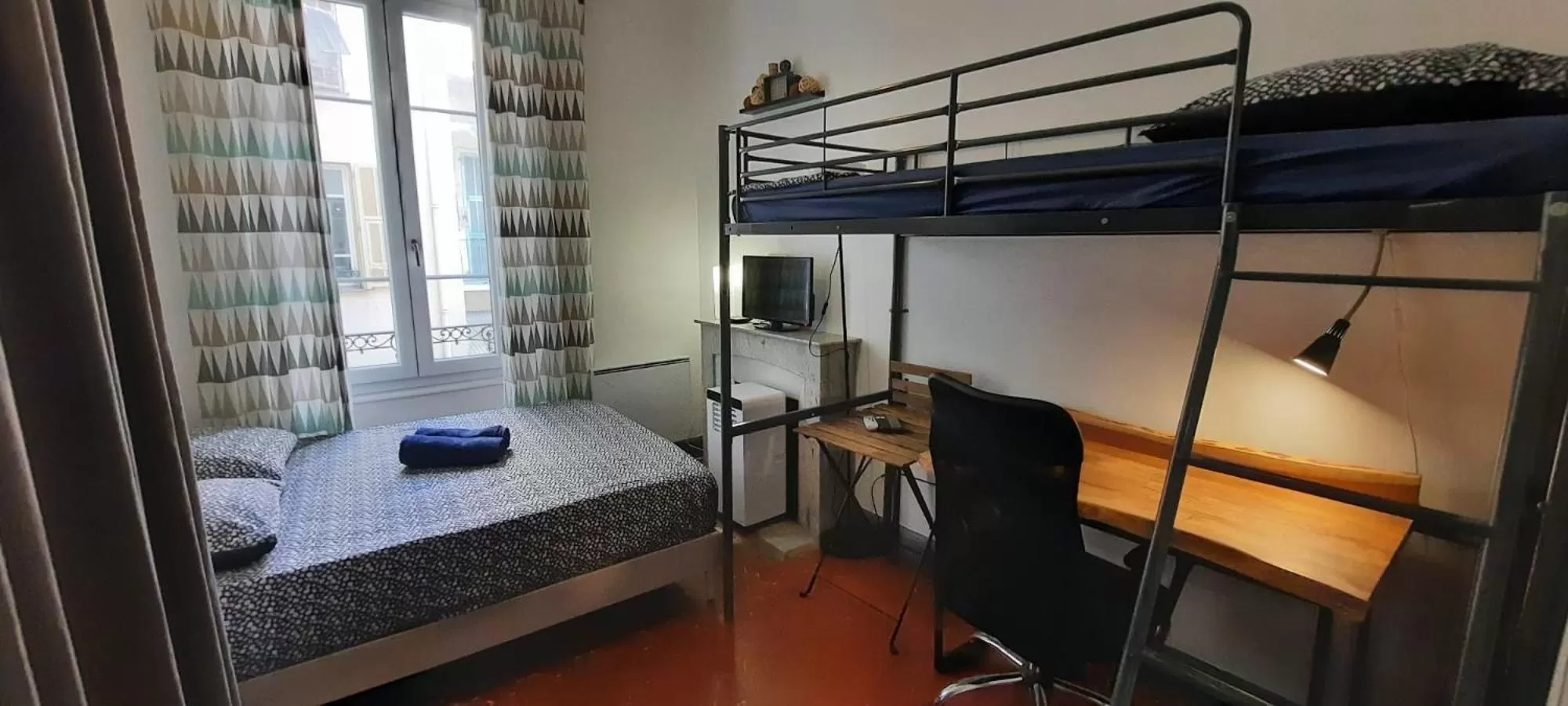 Bunk Bed in LA COLOC GARIBALDI