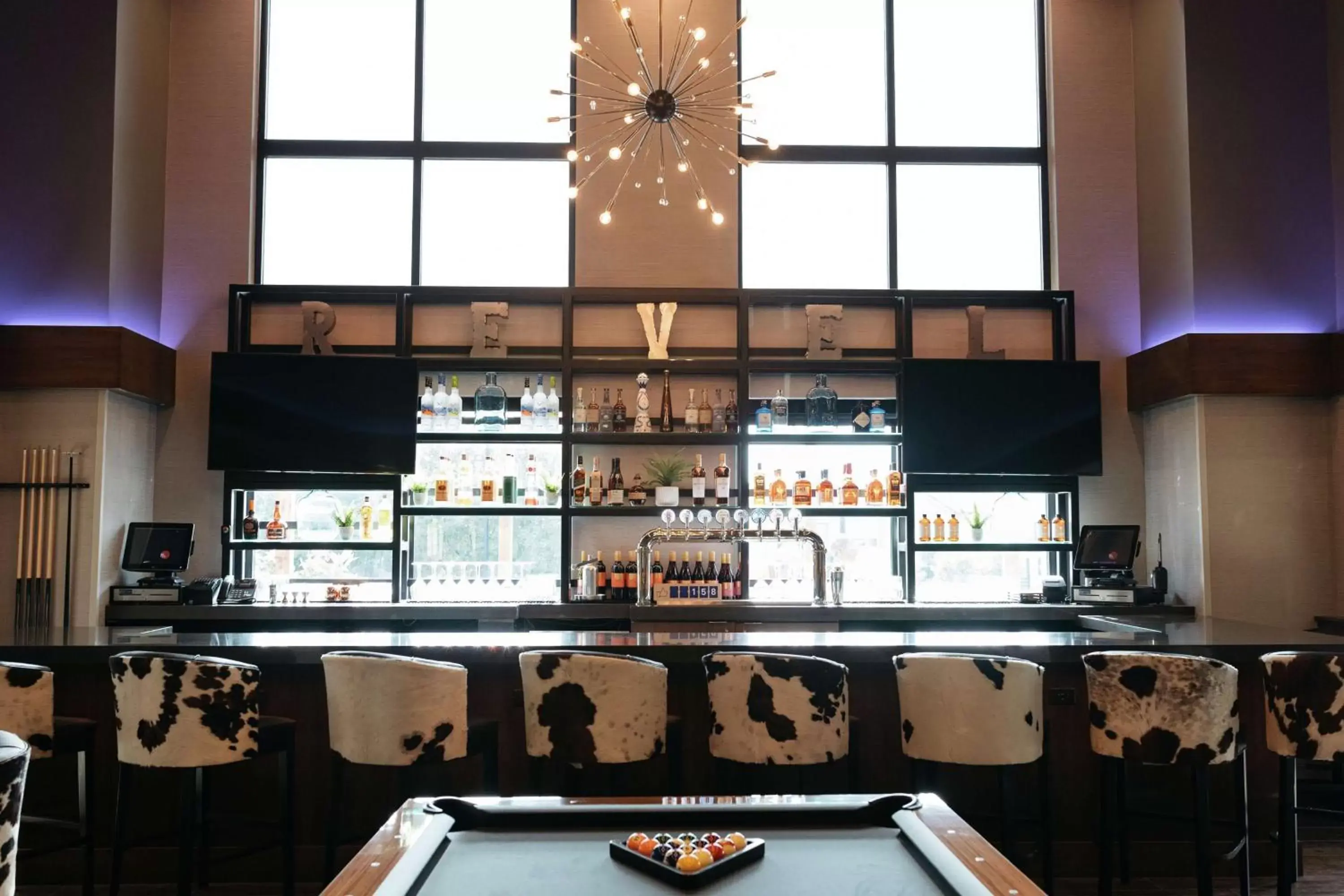 Lounge or bar in Revel Hotel, Tapestry Collection By Hilton