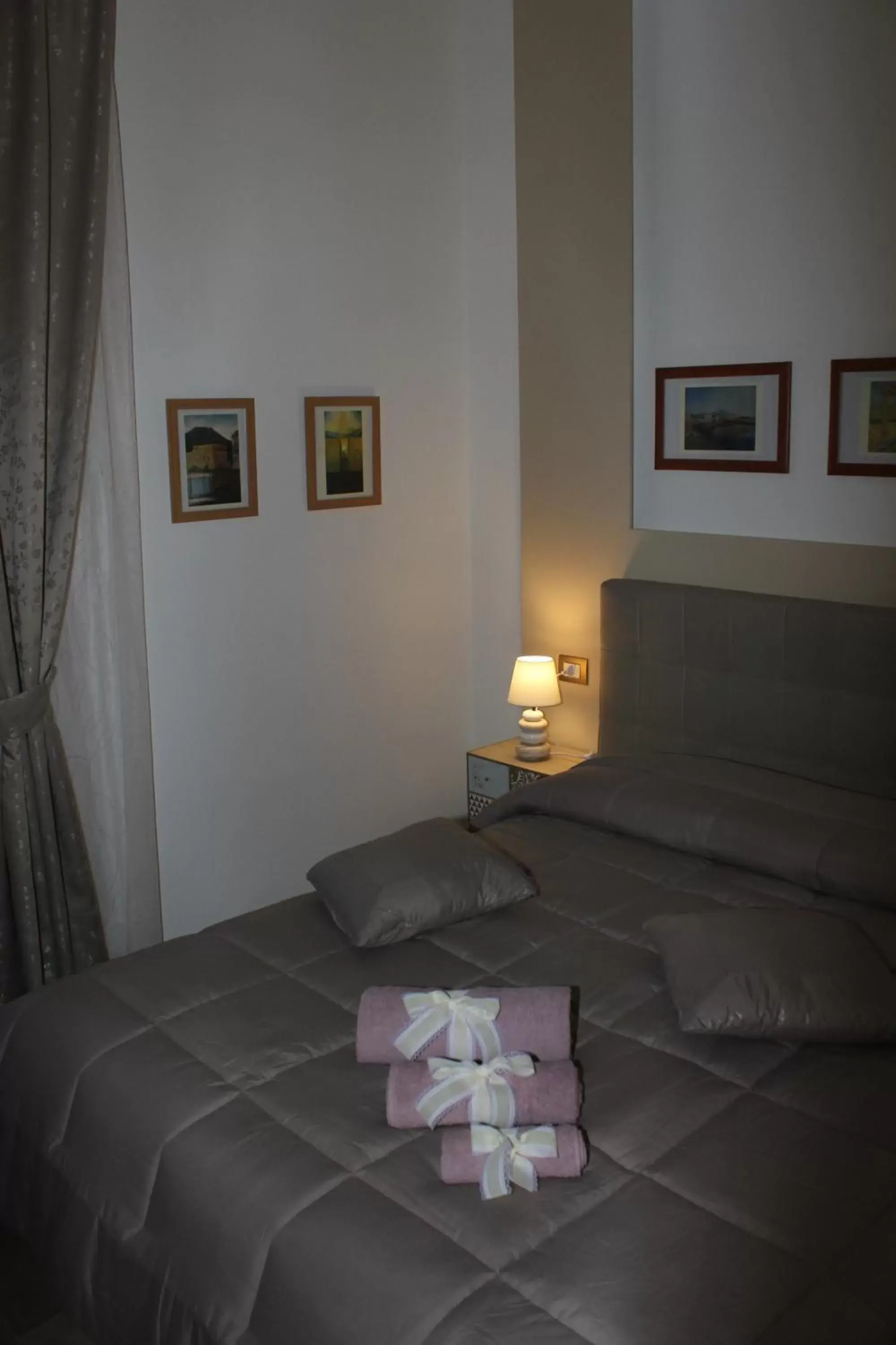 Bed in B&B 80056 Ercolano