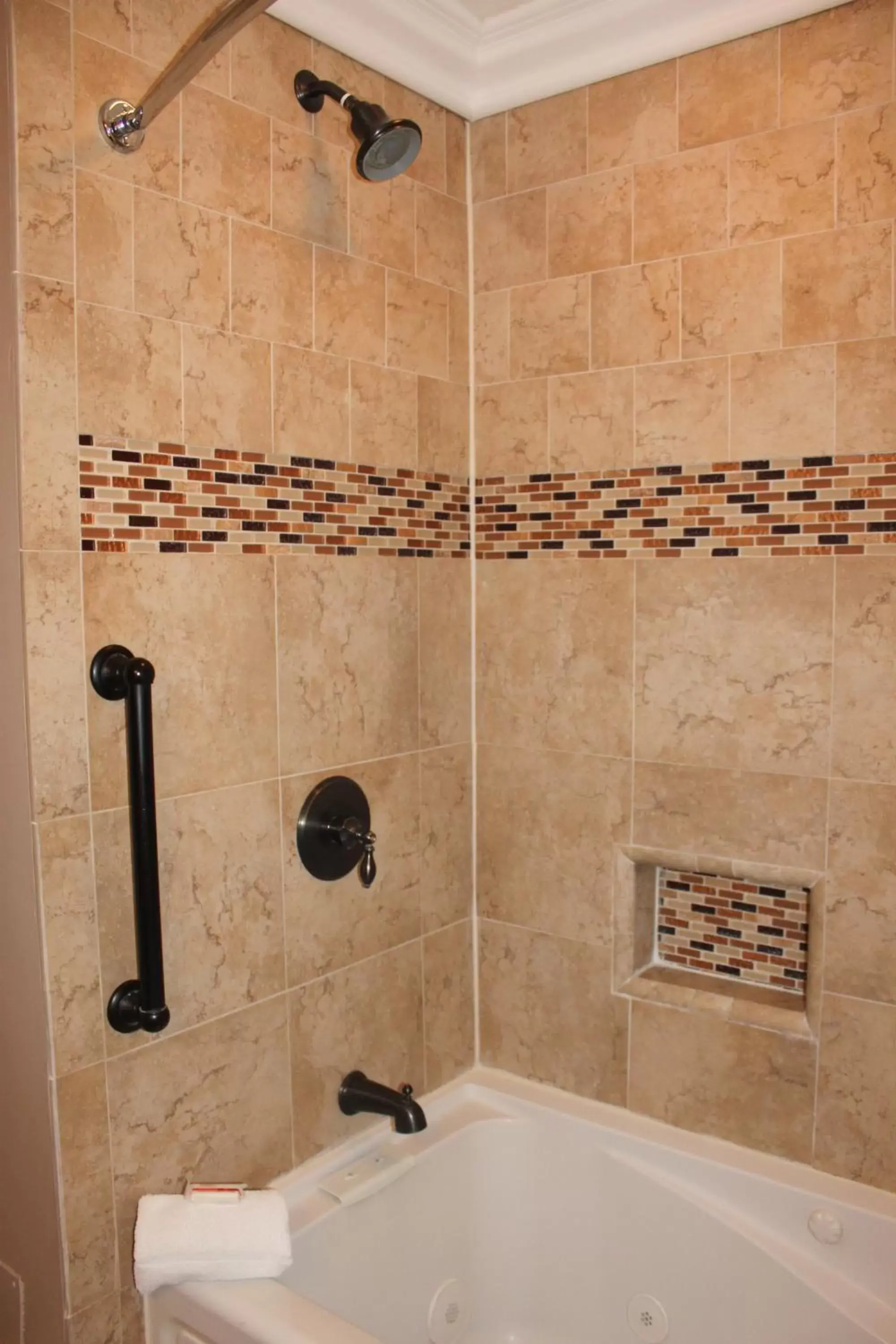 Shower, Bathroom in Travelodge by Wyndham Santa Maria