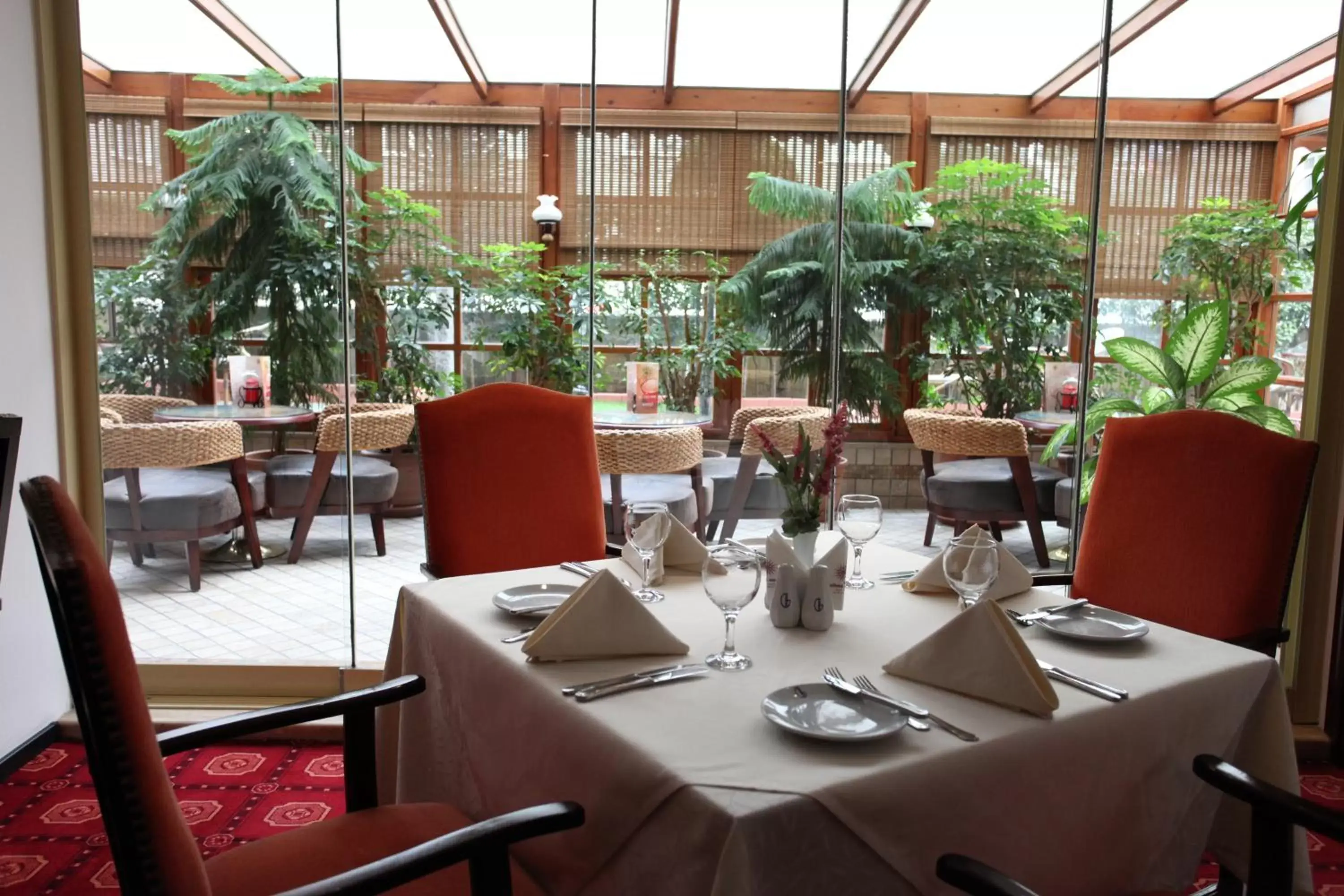 Restaurant/Places to Eat in Güneş Hotel Merter