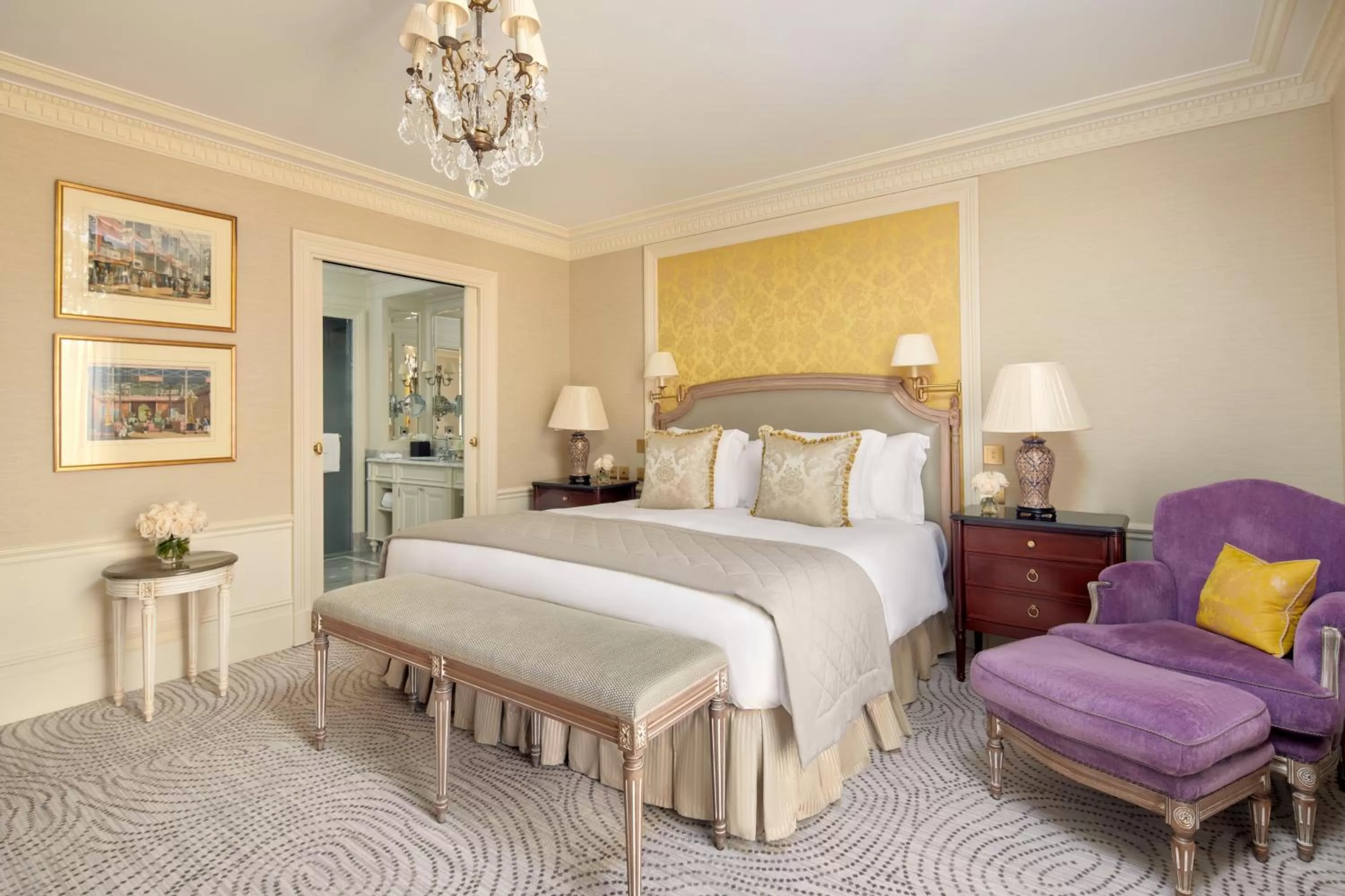 Bed in Beau-Rivage Genève