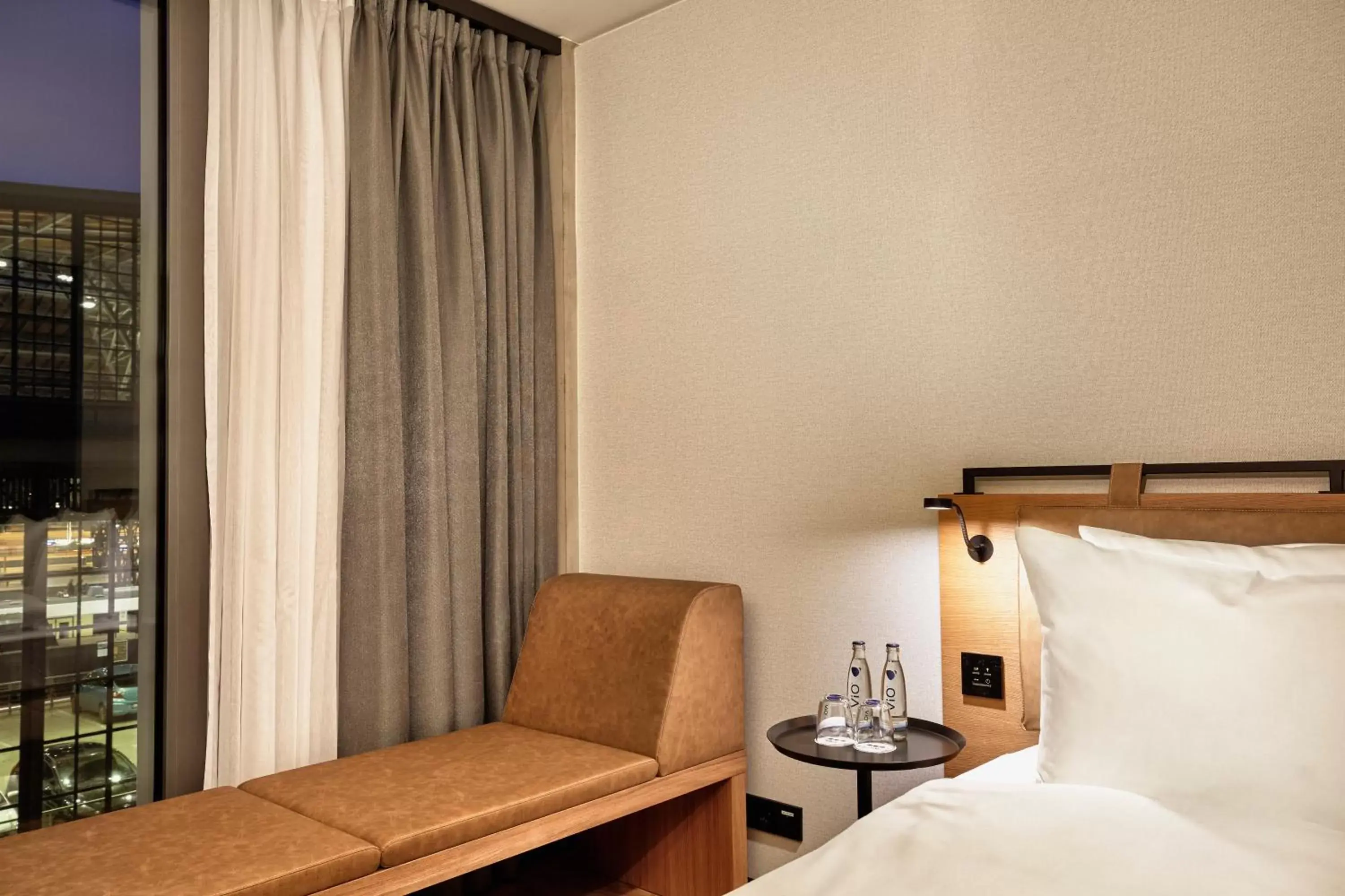 Seating area, Bed in H2 Hotel Leipzig Seating area, Bed in H2 Hotel Leipzig