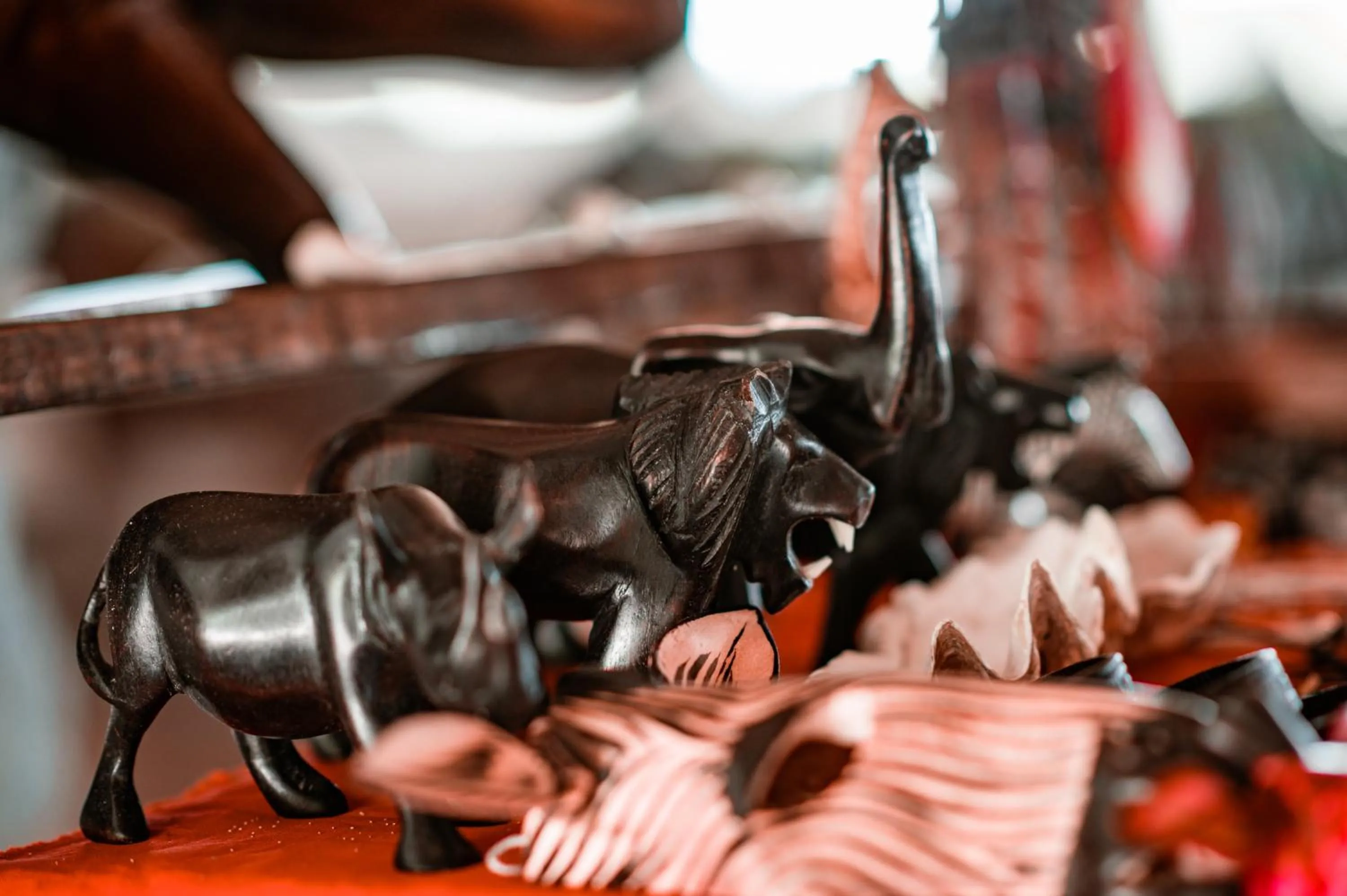 Decorative detail in Hakuna Majiwe Beach Lodge