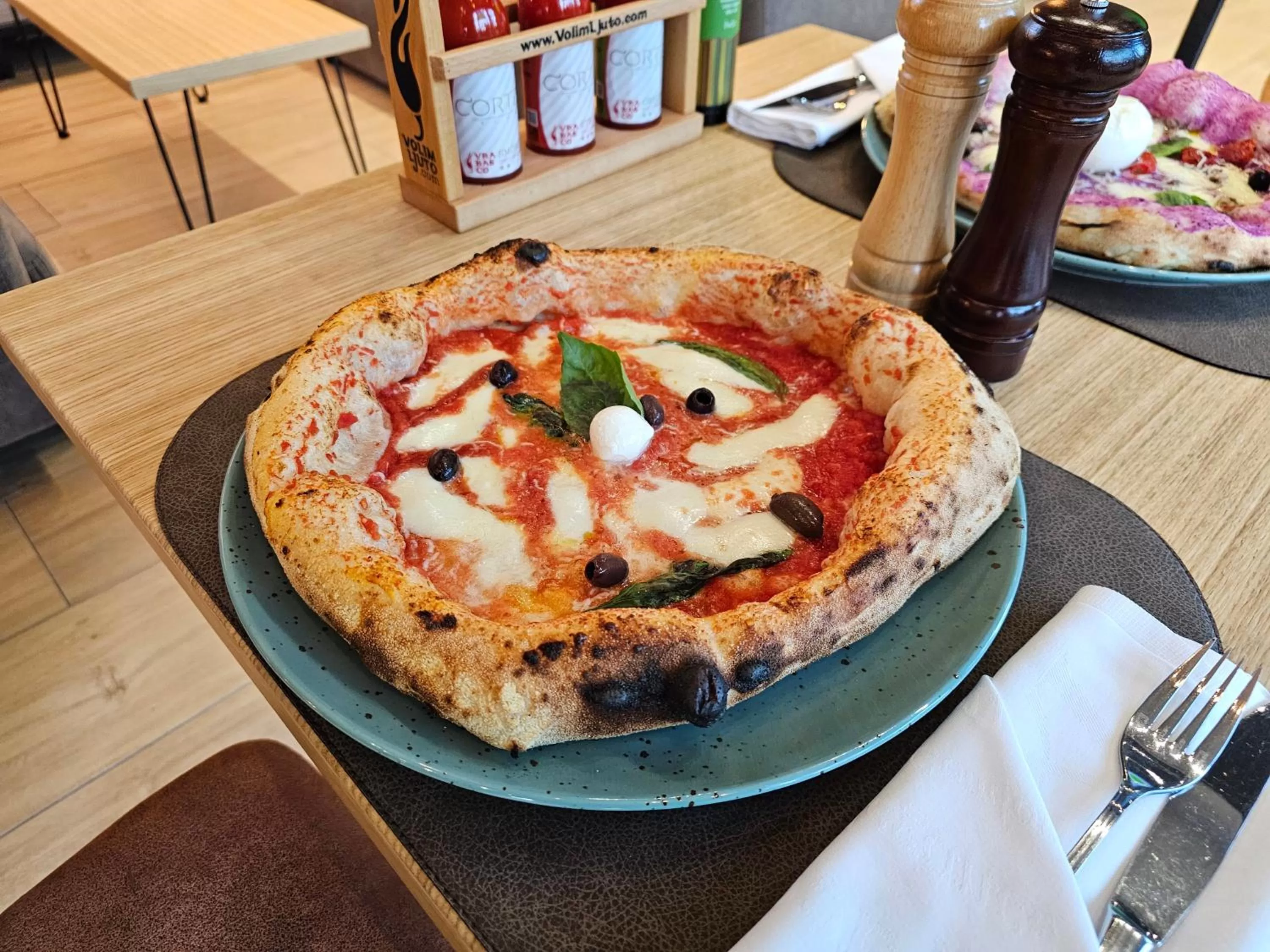 Restaurant/places to eat in Hotel Aristos