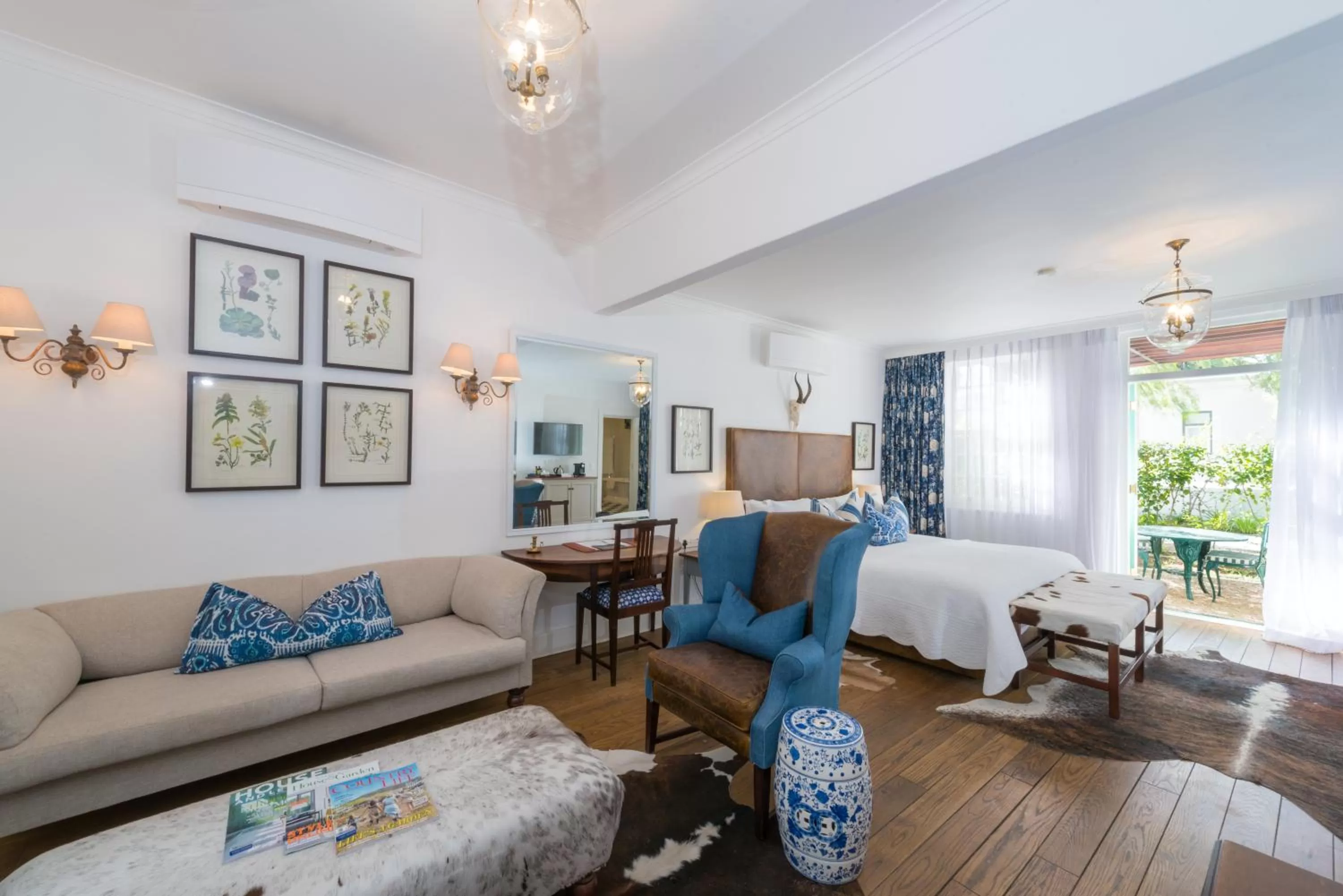 Living room in Drostdy Hotel