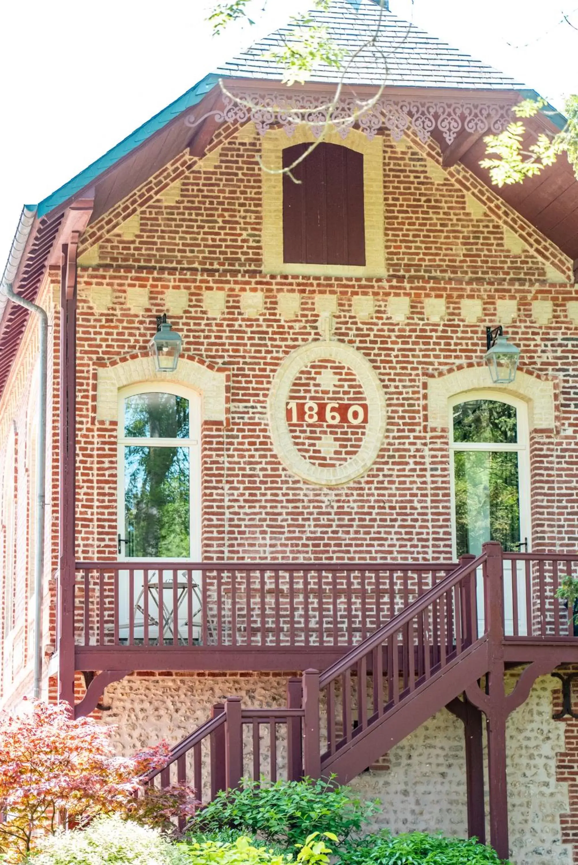 Property Building in Le Clos de Grâce