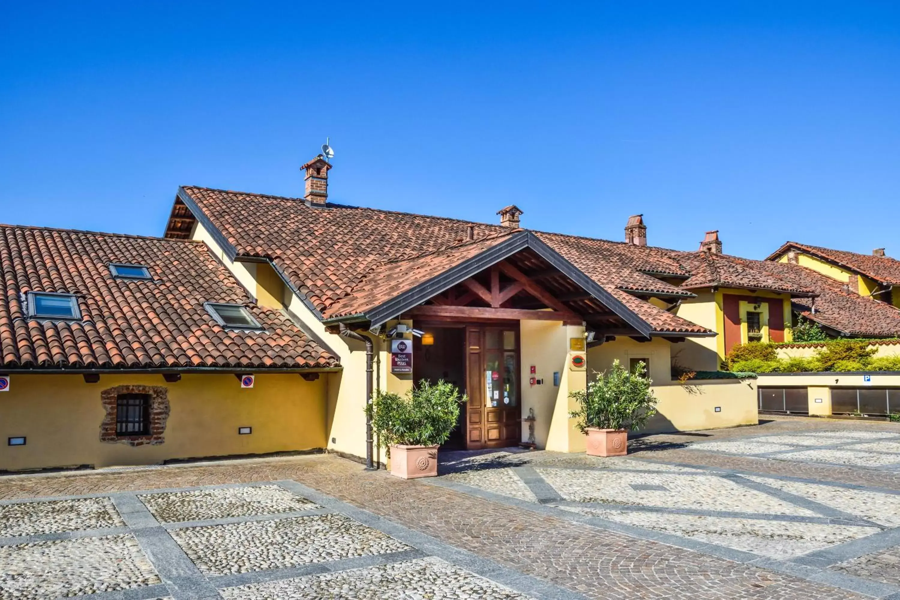 Facade/entrance, Property Building in Best Western Plus Hotel Le Rondini