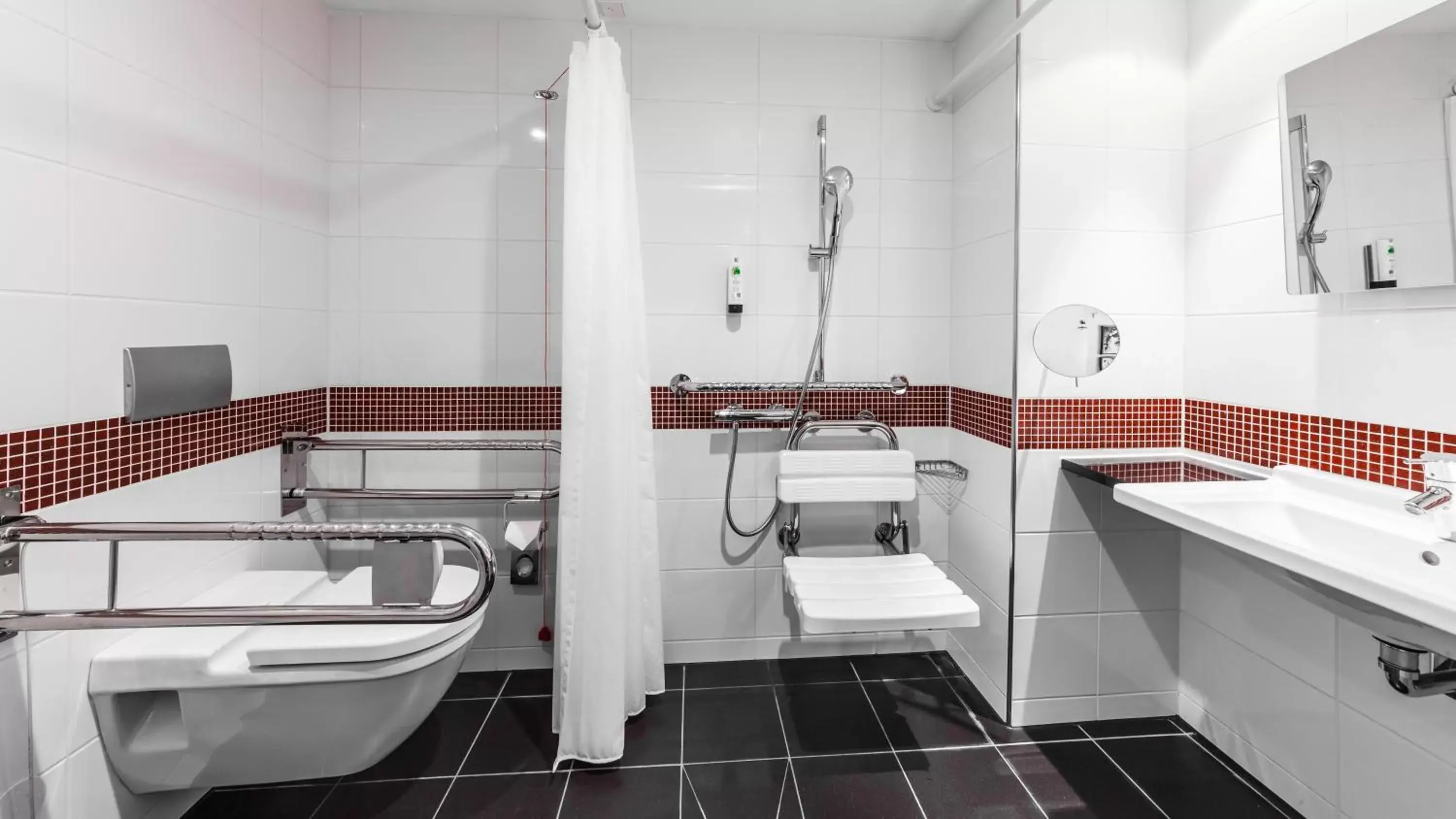 Standard Single Room - Disability Access in Holiday Inn Munich - Westpark by IHG Standard Single Room - Disability Access in Holiday Inn Munich - Westpark by IHG