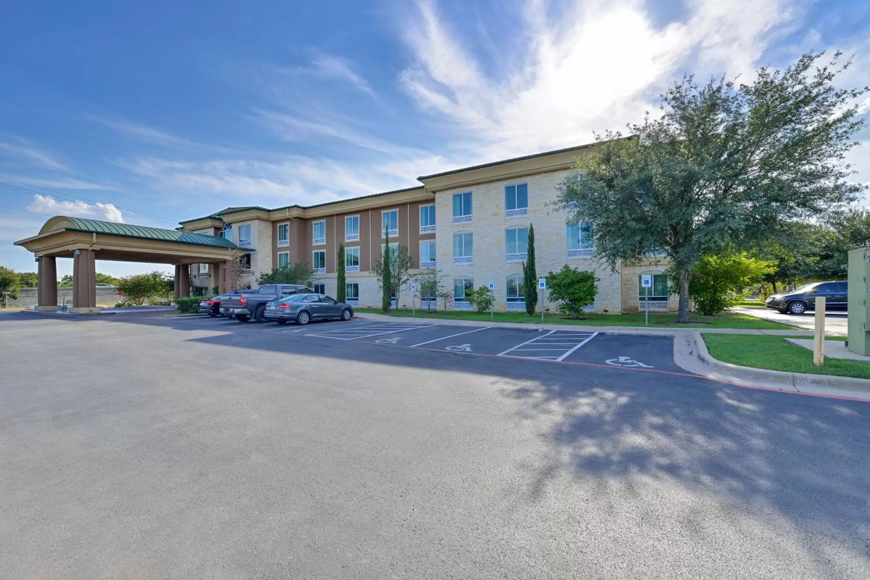 Property Building in Holiday Inn Express Hotel & Suites Austin SW - Sunset Valley, an IHG Hotel