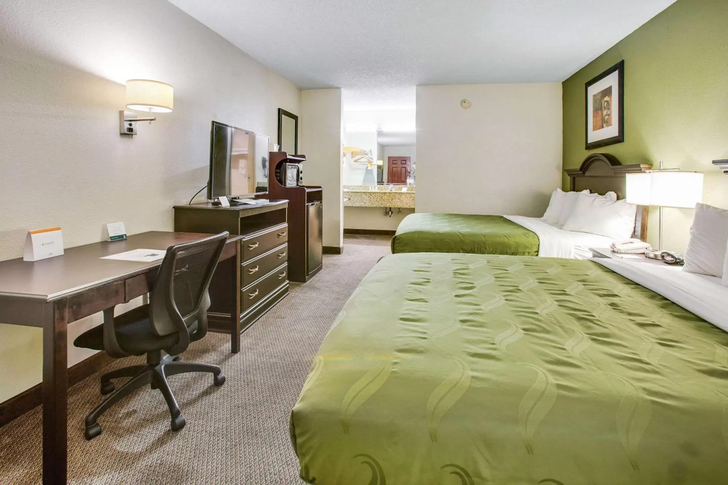 Bedroom in Quality Inn Fort Campbell