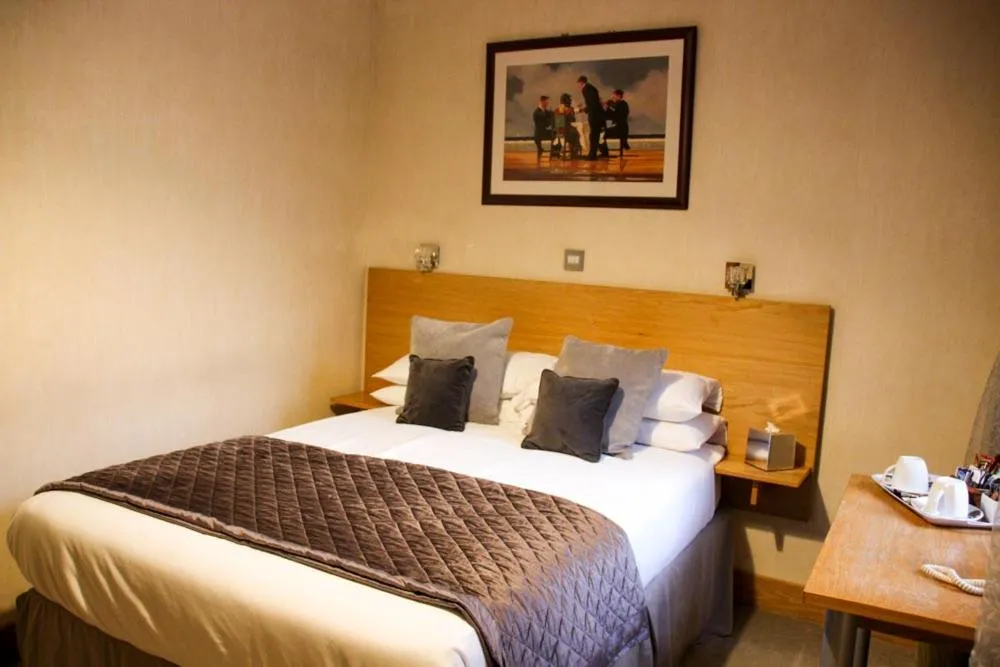 Station Hotel And Restaurant