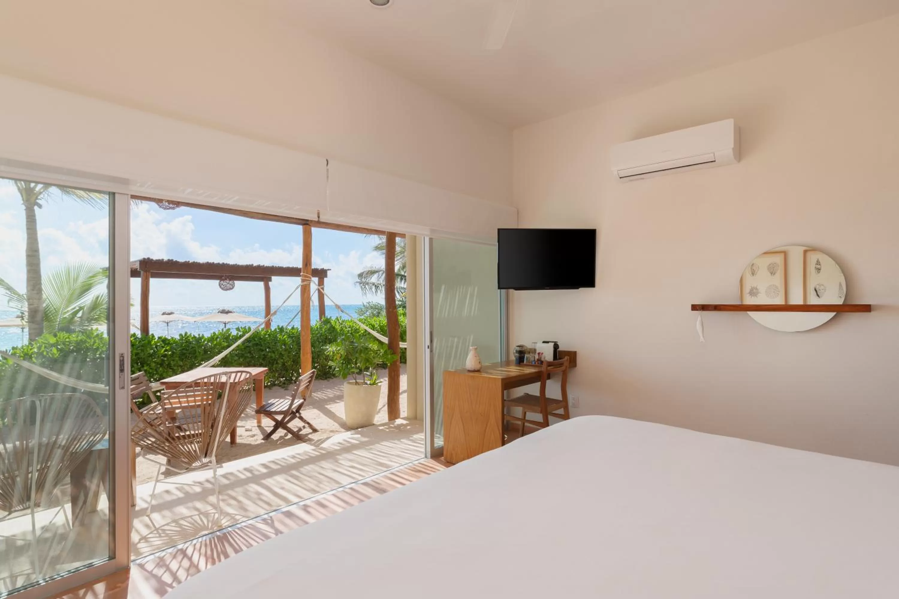 Balcony/Terrace, Bed in Mereva Tulum