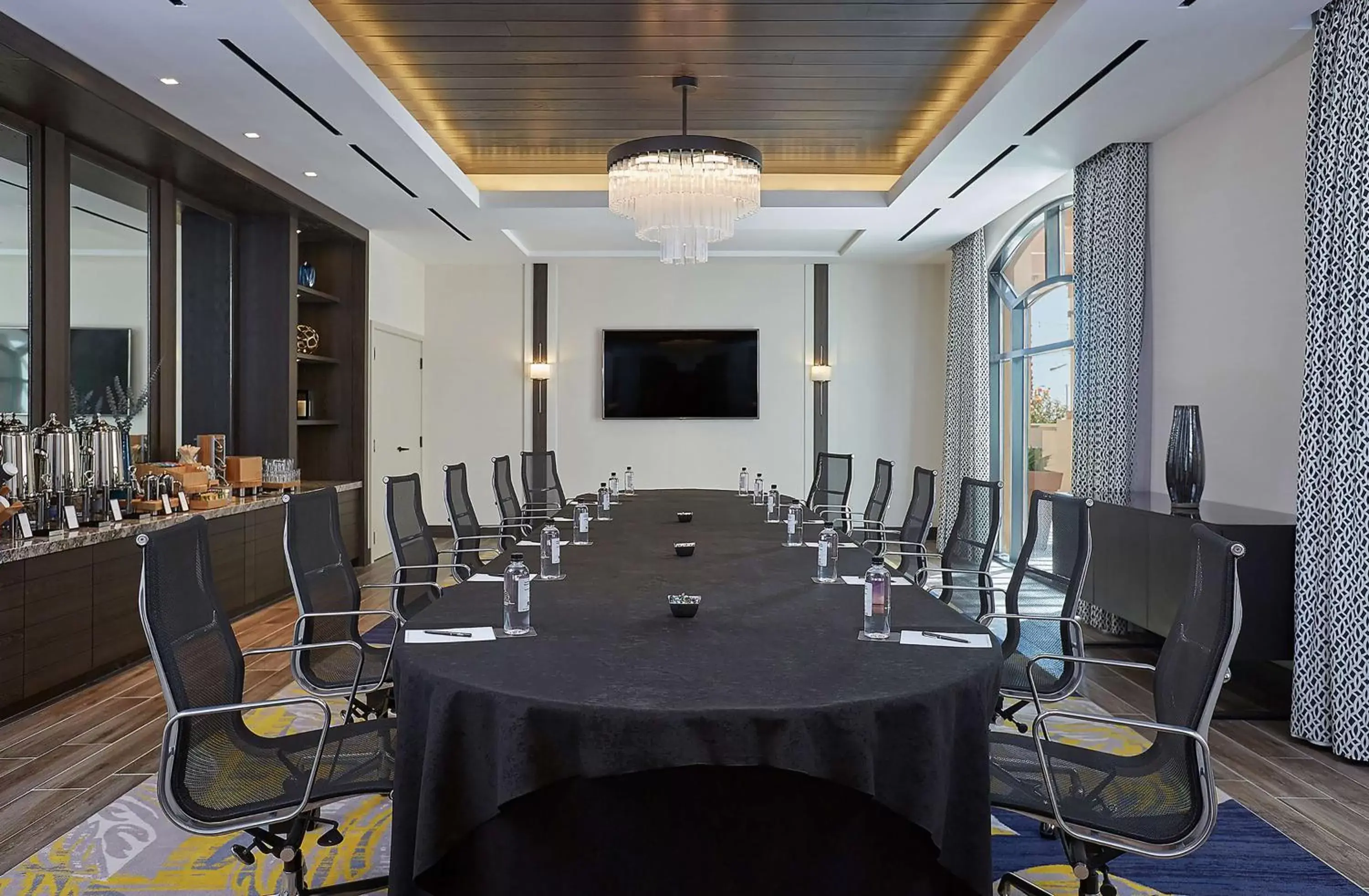 Meeting/conference room in The Waterfront Beach Resort, A Hilton Hotel