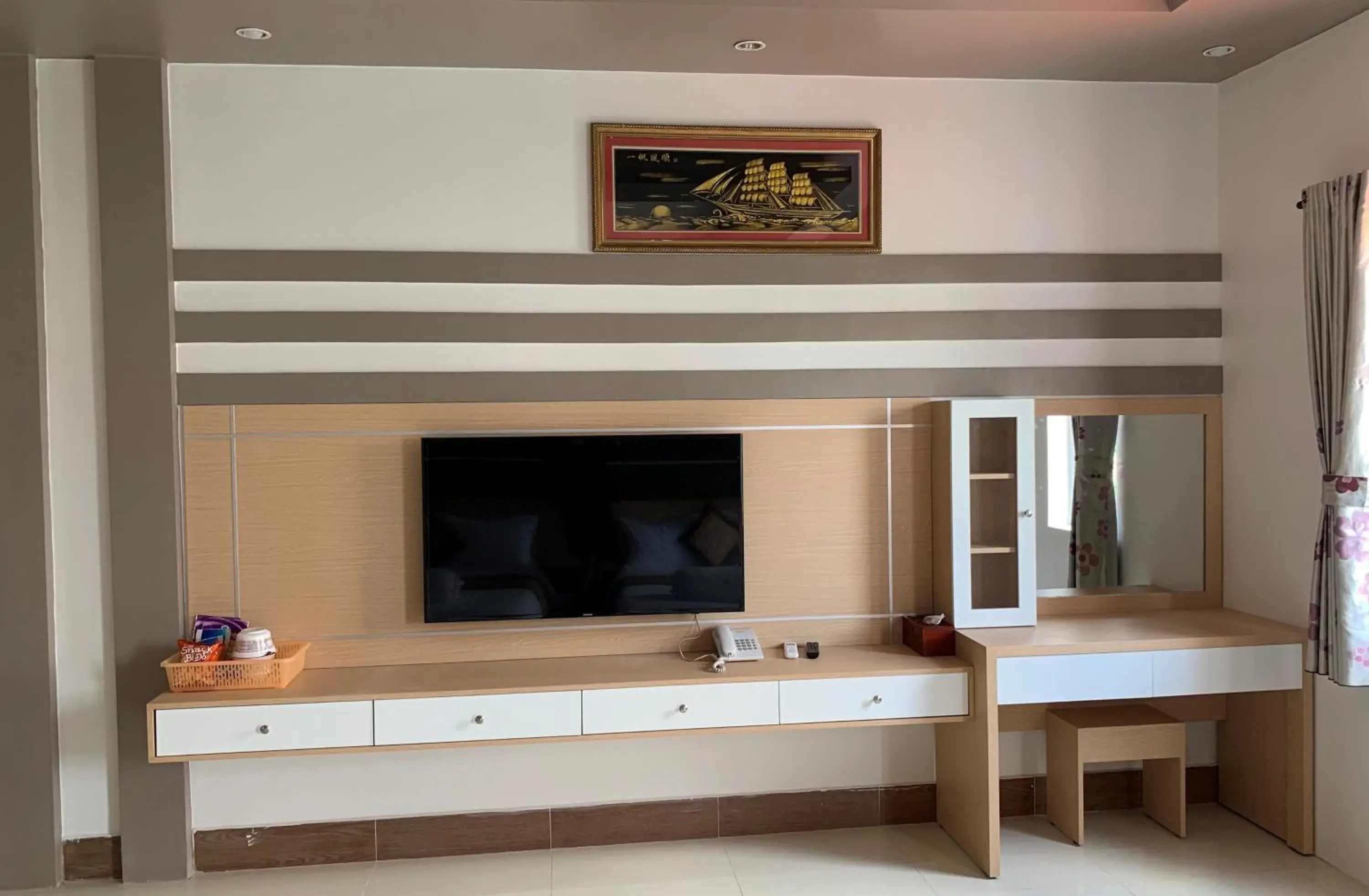 TV/Entertainment Center in Phuc Hung Hotel 1