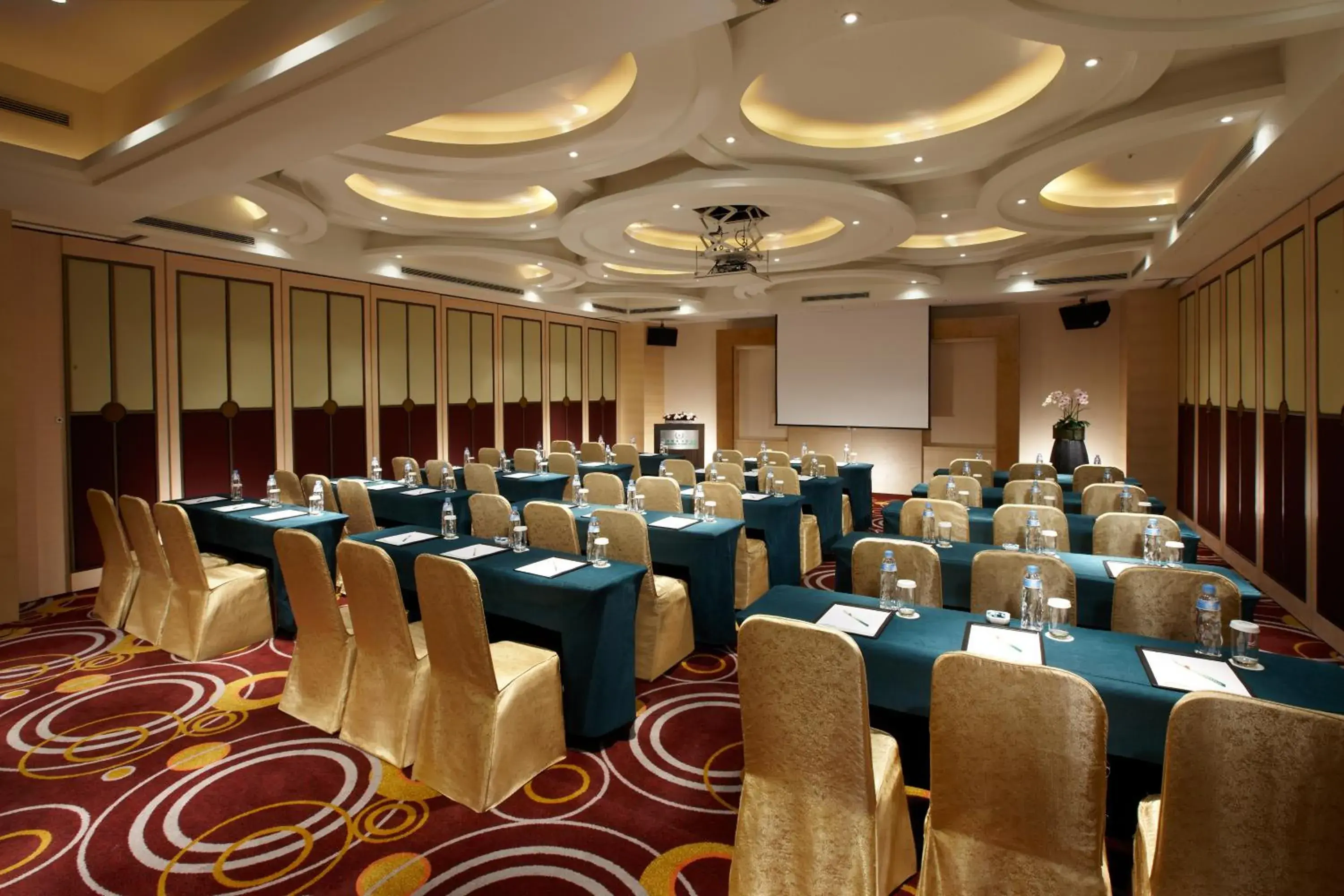 Meeting/conference room in Evergreen Resort Hotel Jiaosi