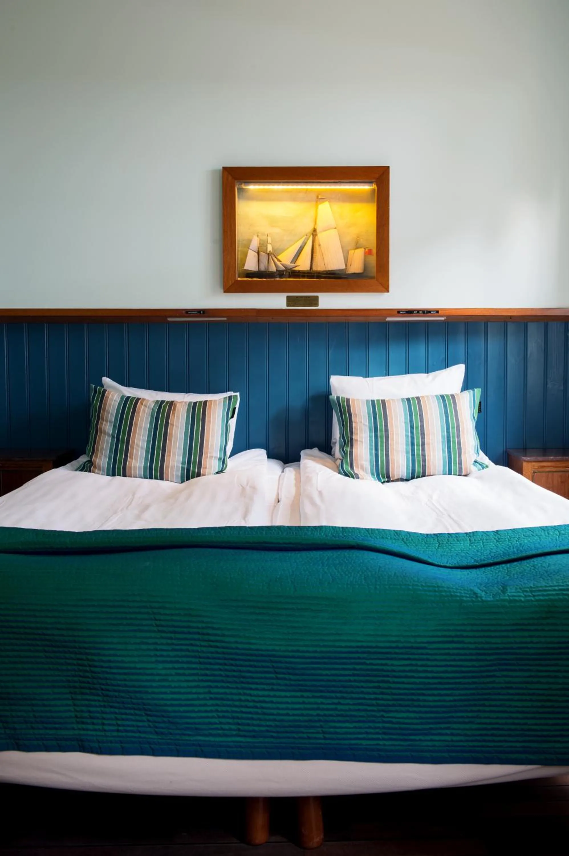 Bedroom, Bed in Lord Nelson Hotel