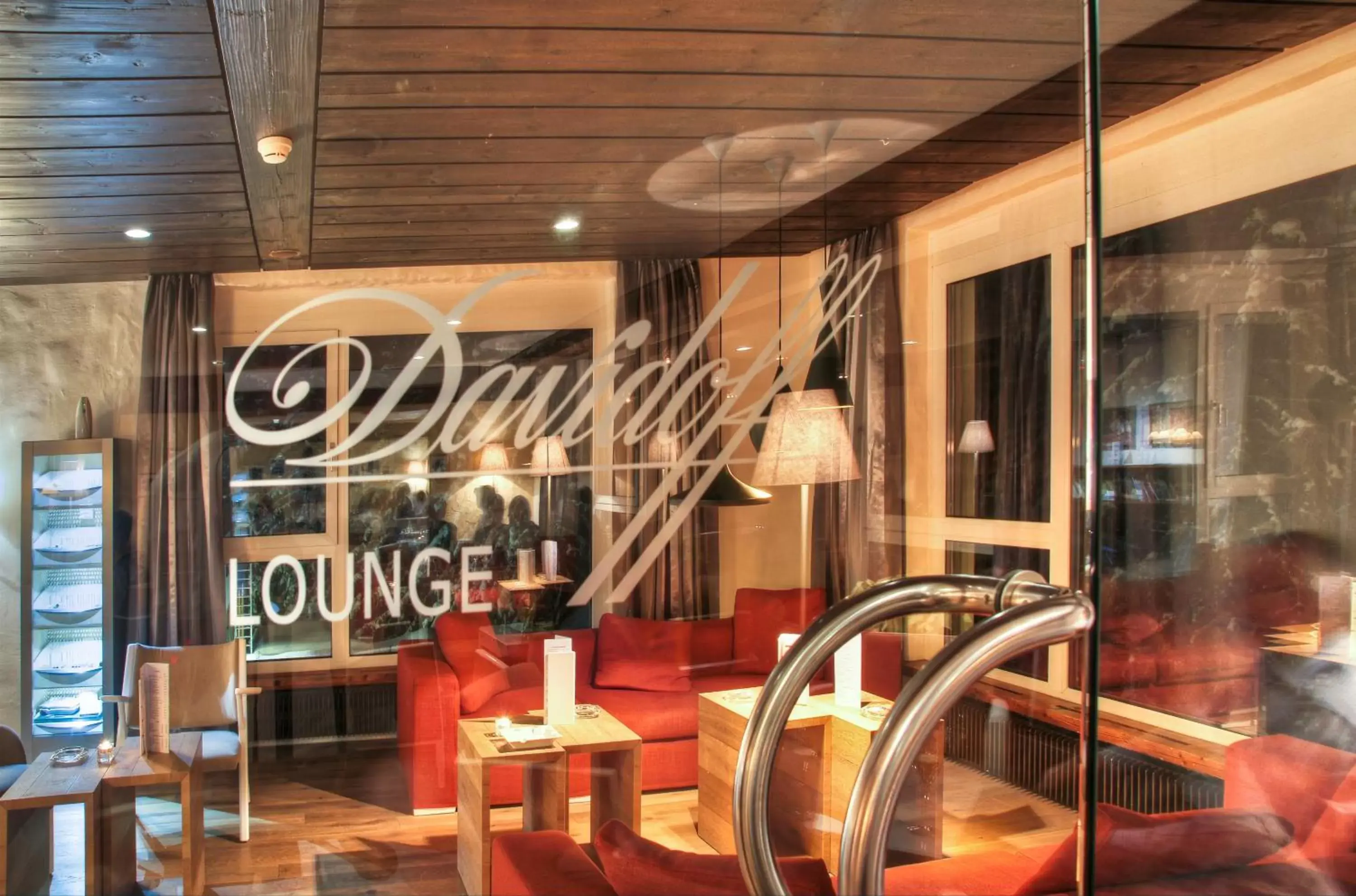 Lounge or bar, Restaurant/Places to Eat in Sunstar Hotel Arosa