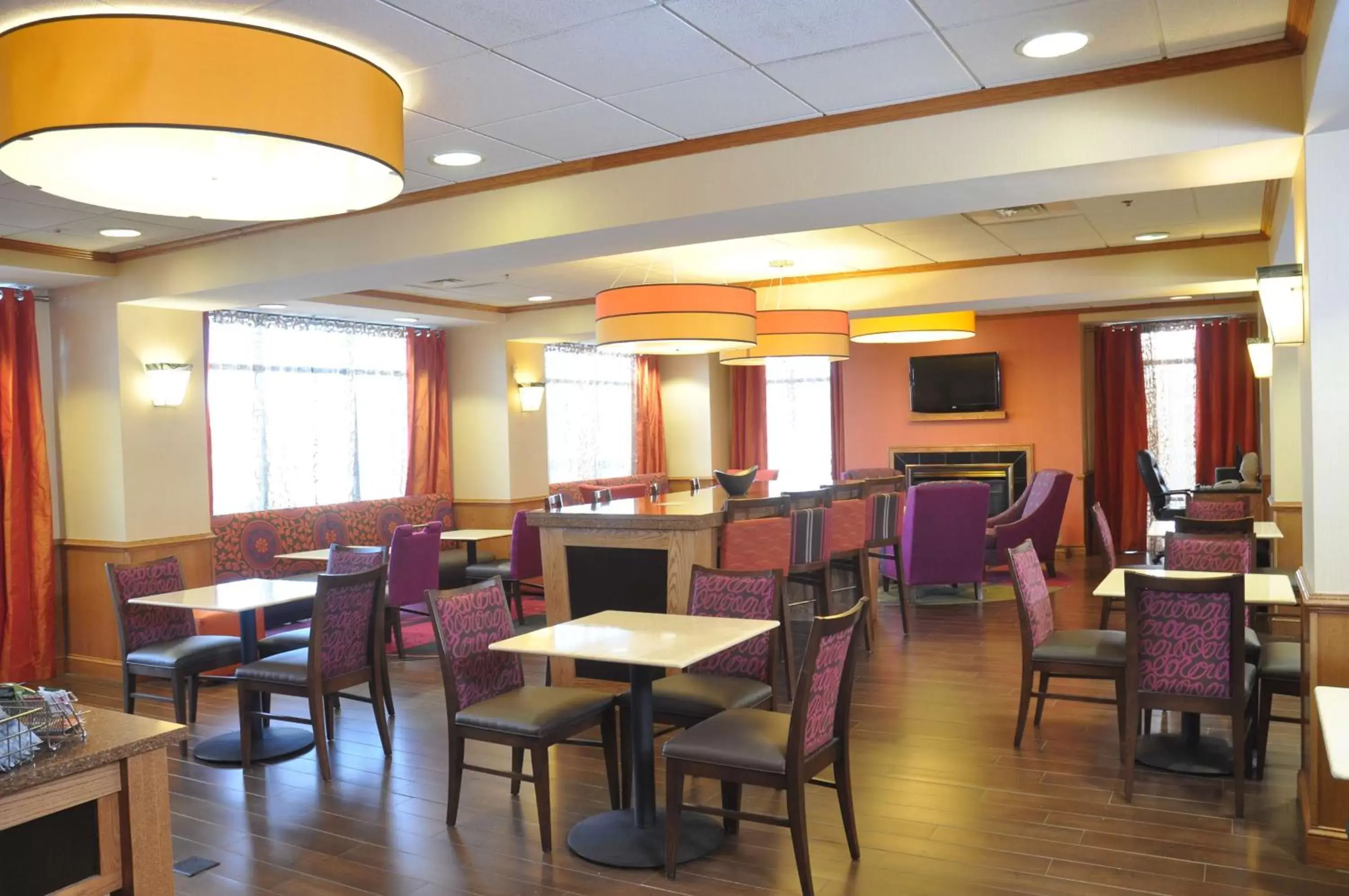 Lobby or reception, Restaurant/Places to Eat in Hampton Inn Stony Creek