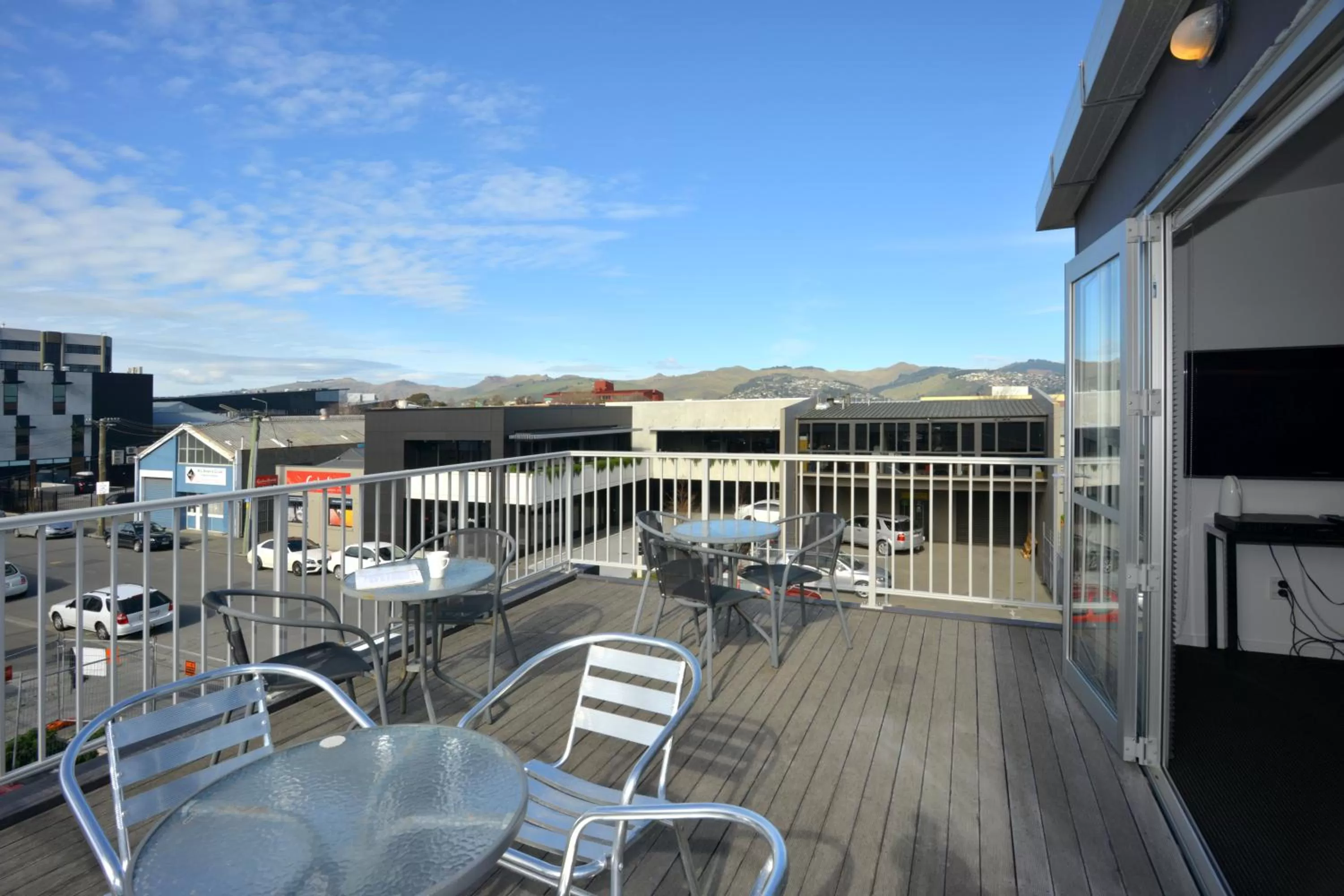 Communal lounge/ TV room in Southwark Hotel & Apartments