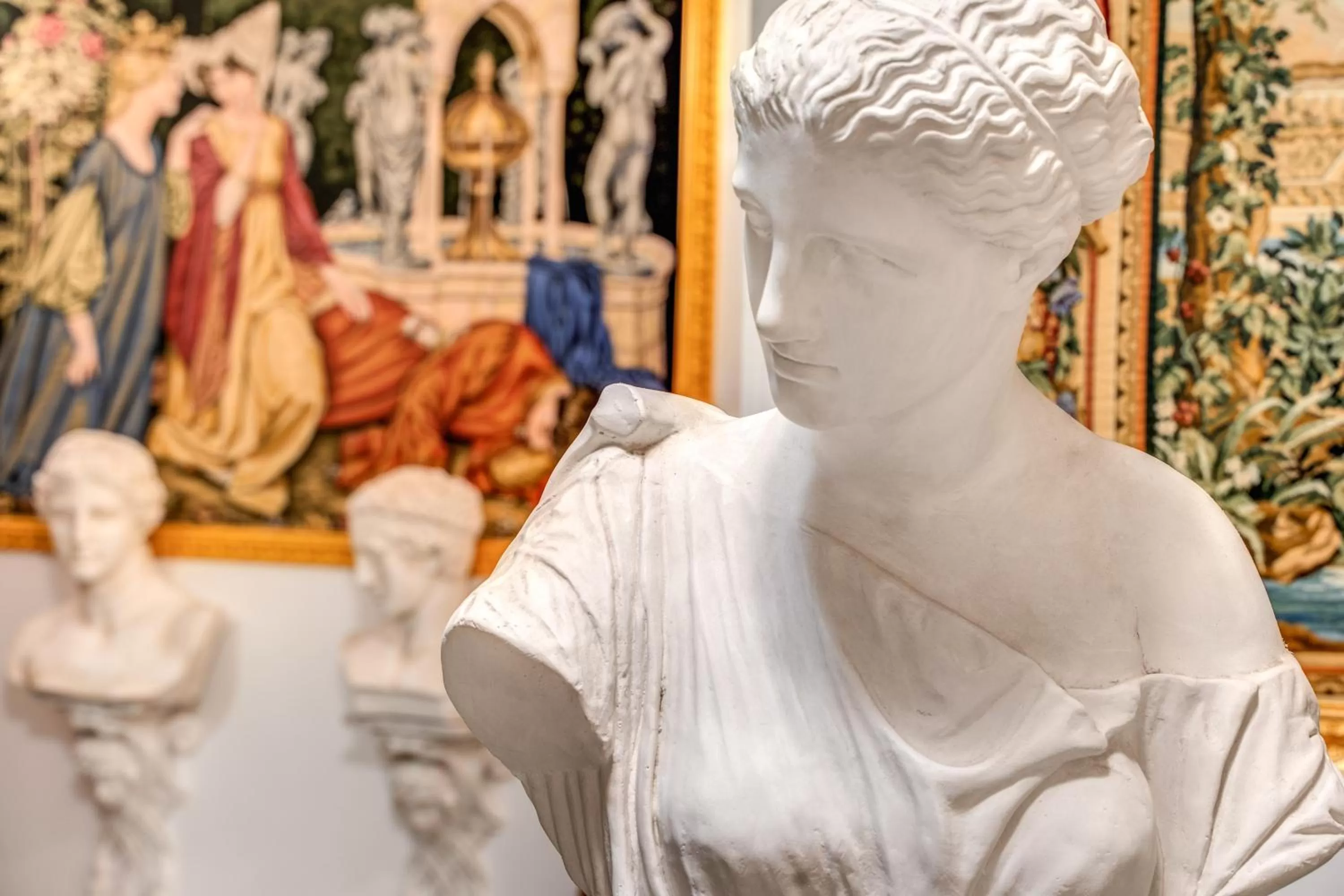 Decorative detail in Nakissa Inn