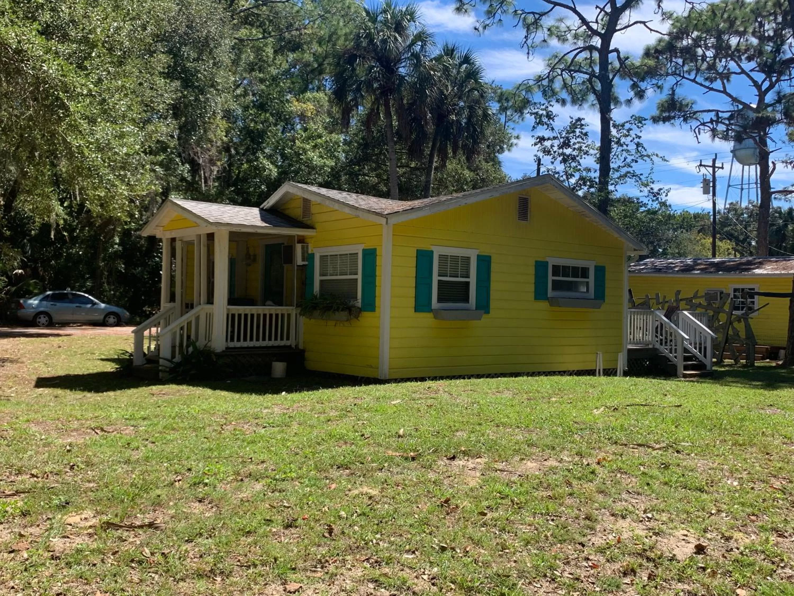 Property building in Nature Coast Inn & Cottages