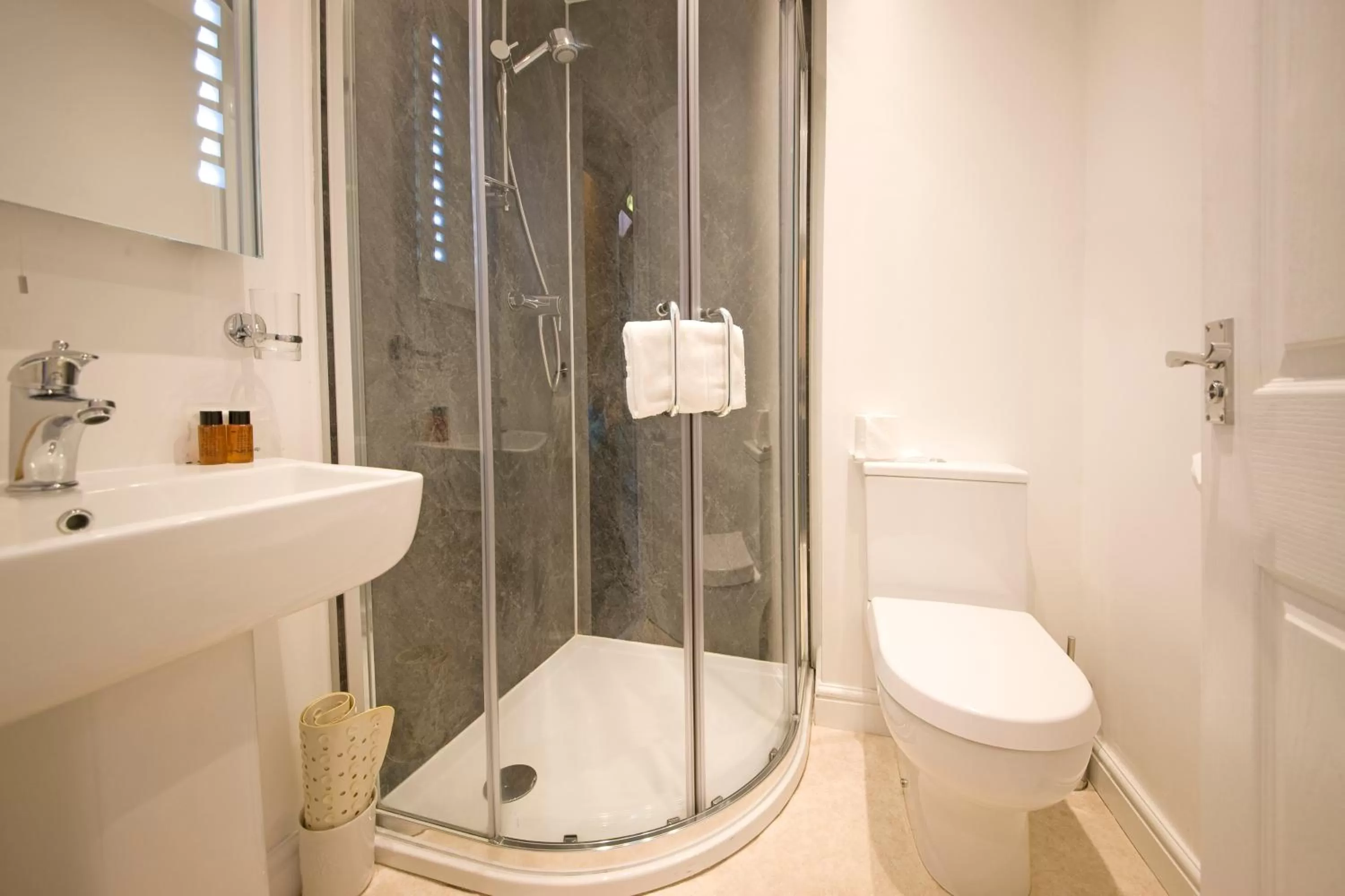 Bathroom in Falls of Lora Hotel