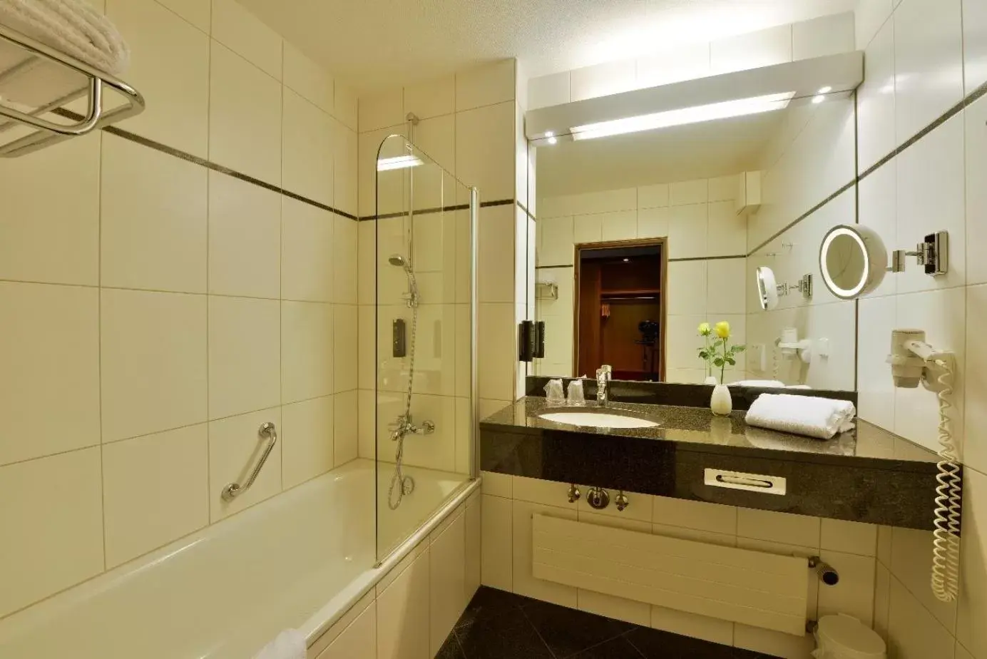 Bathroom in Carathotel Basel/Weil am Rhein