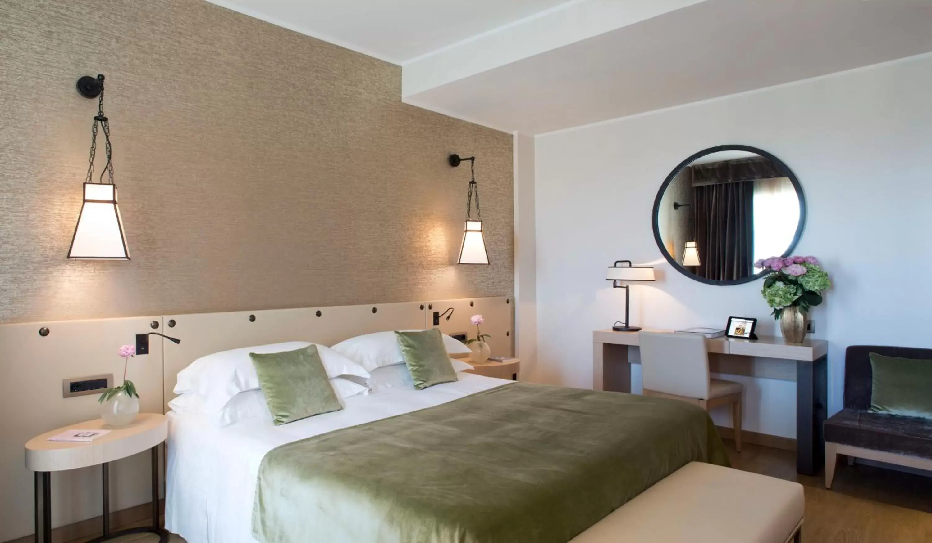 Bedroom, Bed in Starhotels Metropole