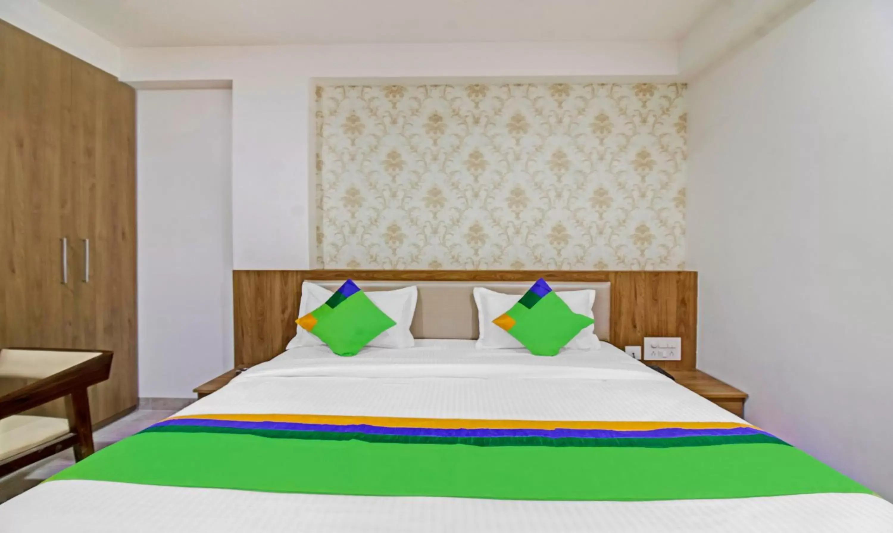 Bedroom, Bed in Treebo Chandraprasth Residency Bedroom, Bed in Treebo Chandraprasth Residency