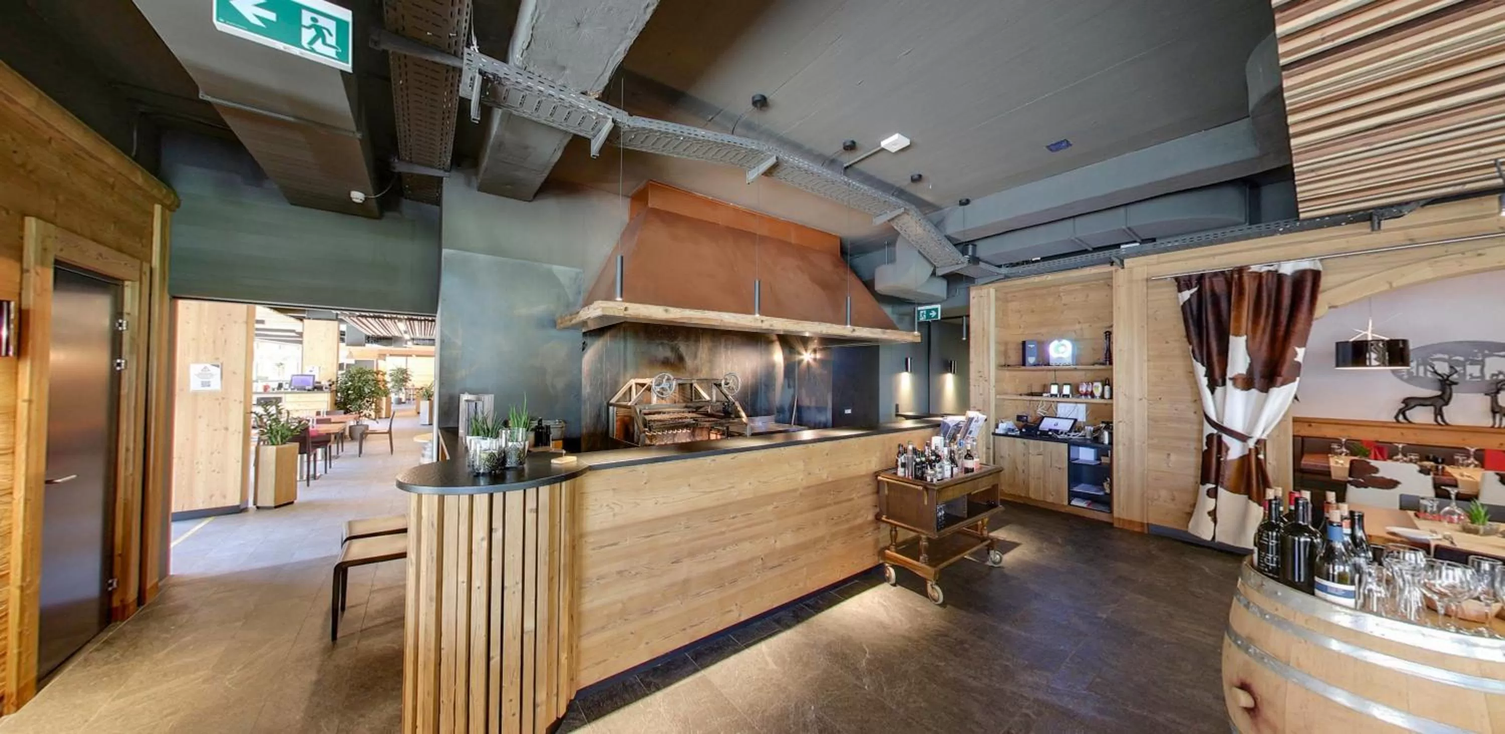 Restaurant/places to eat in Catrina Resort