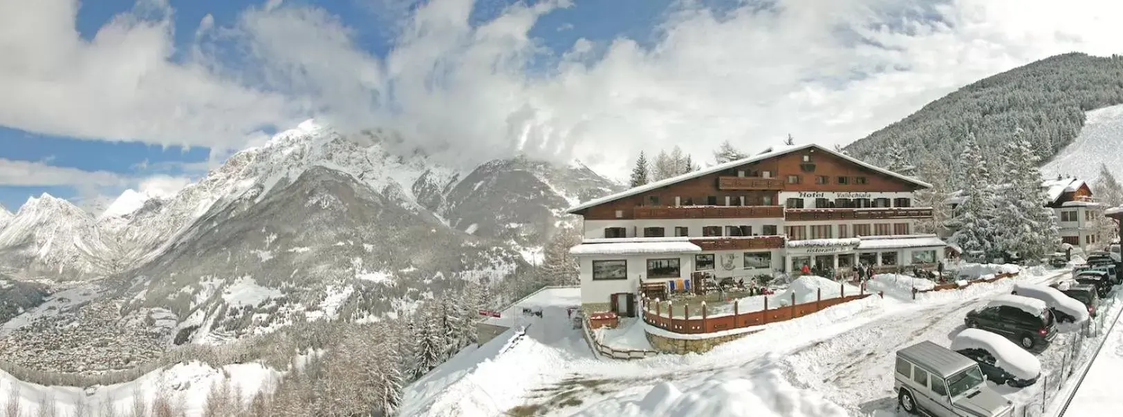 Facade/entrance, Winter in Hotel Vallechiara