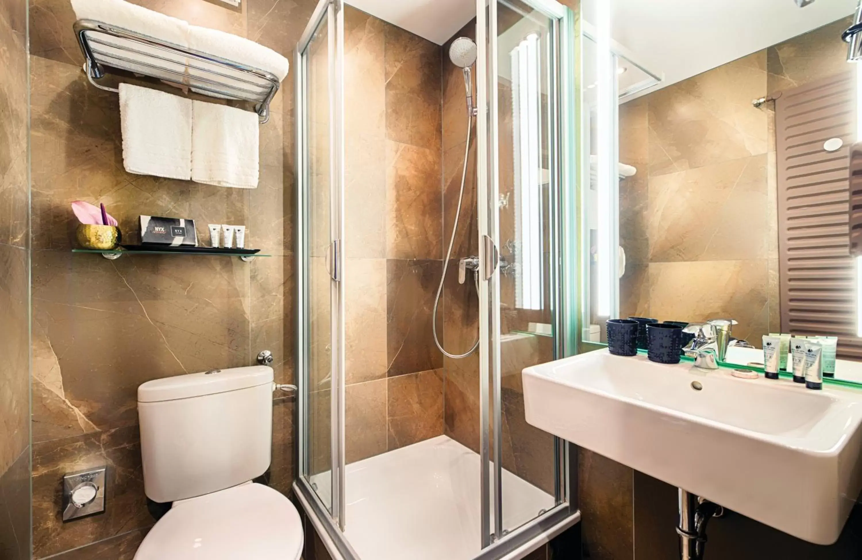 Bathroom in NYX Hotel Mannheim by Leonardo Hotels