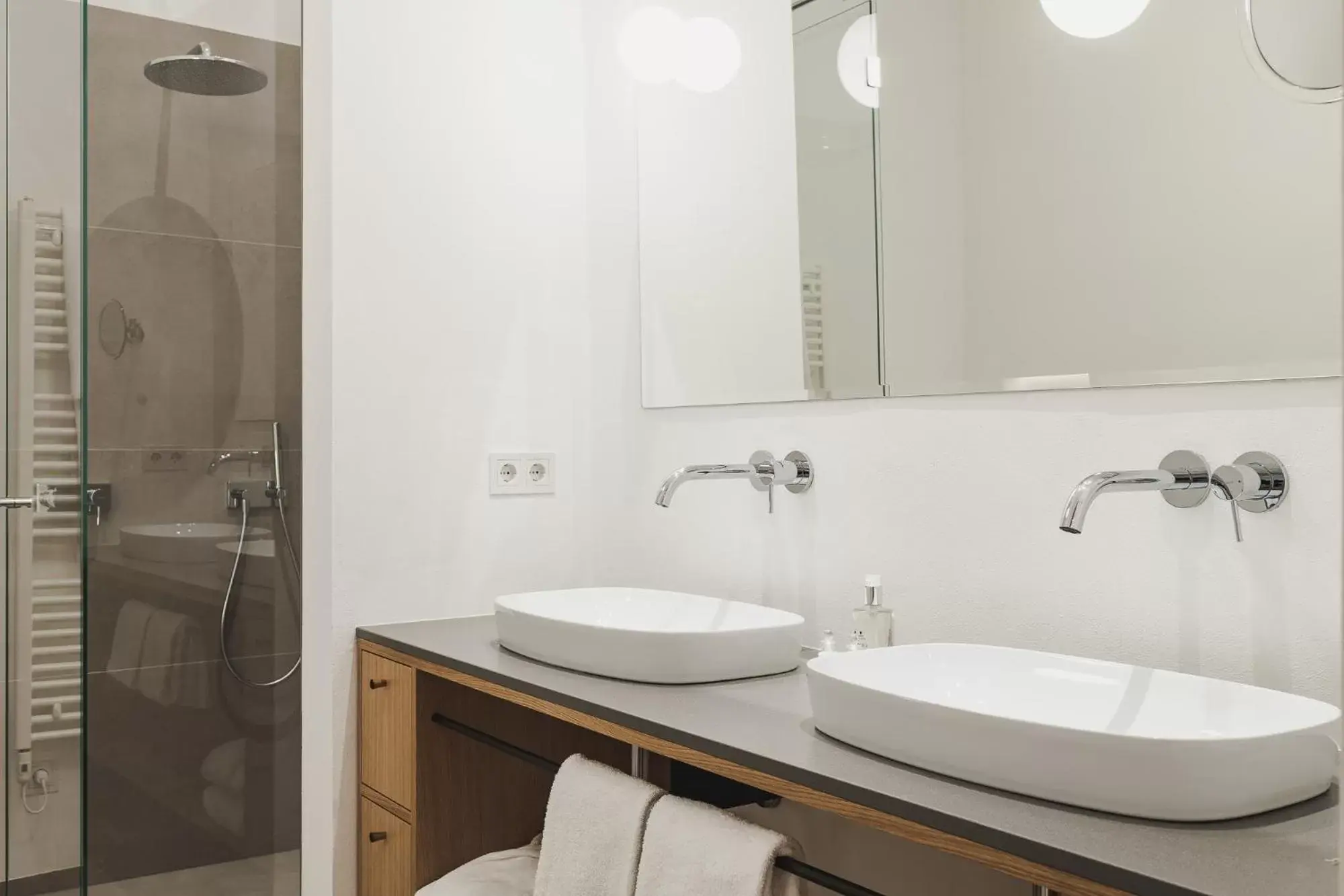 Bathroom in Kuntino Suites