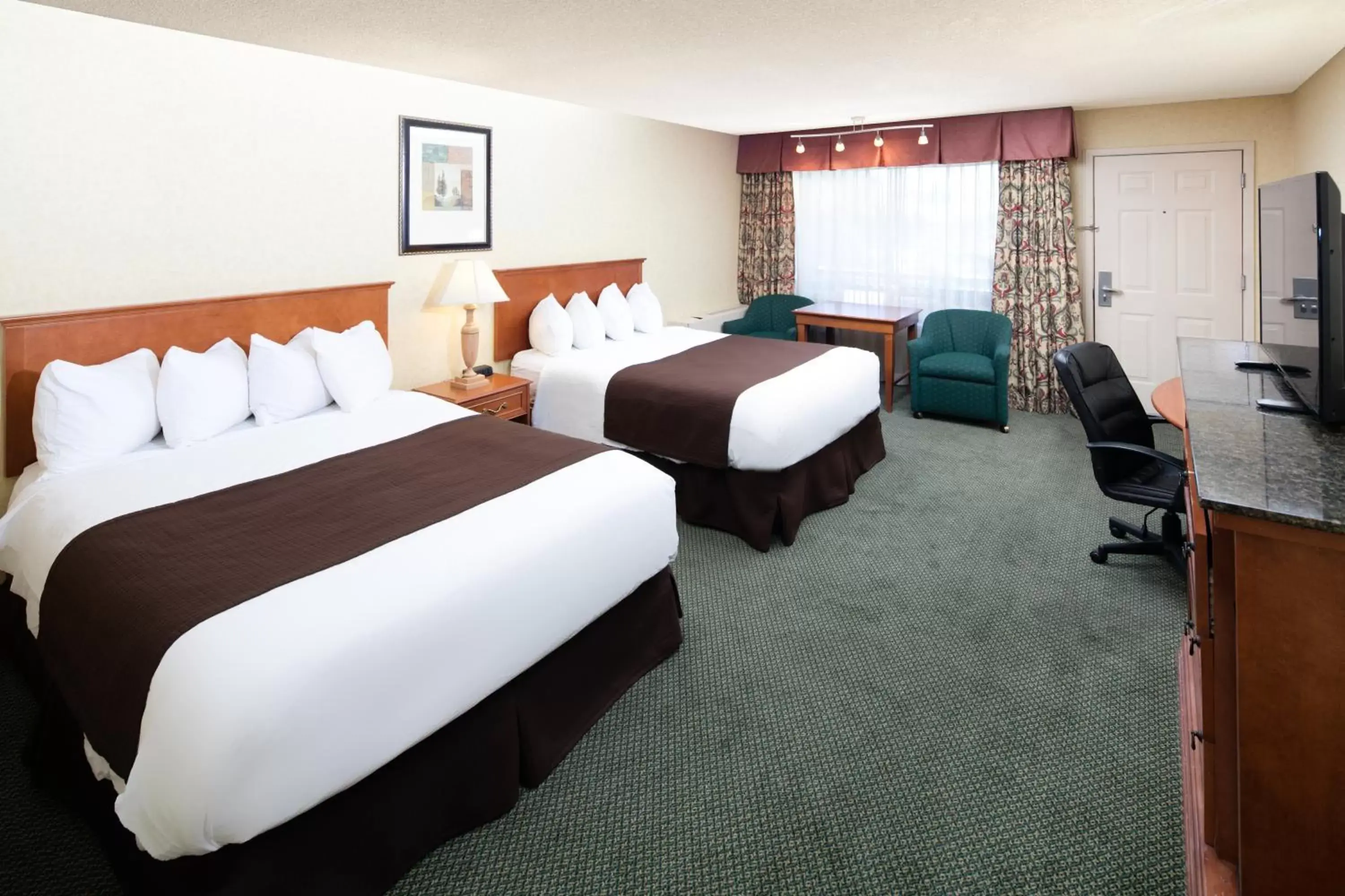 Bedroom, Bed in Red Lion Inn & Suites Missoula