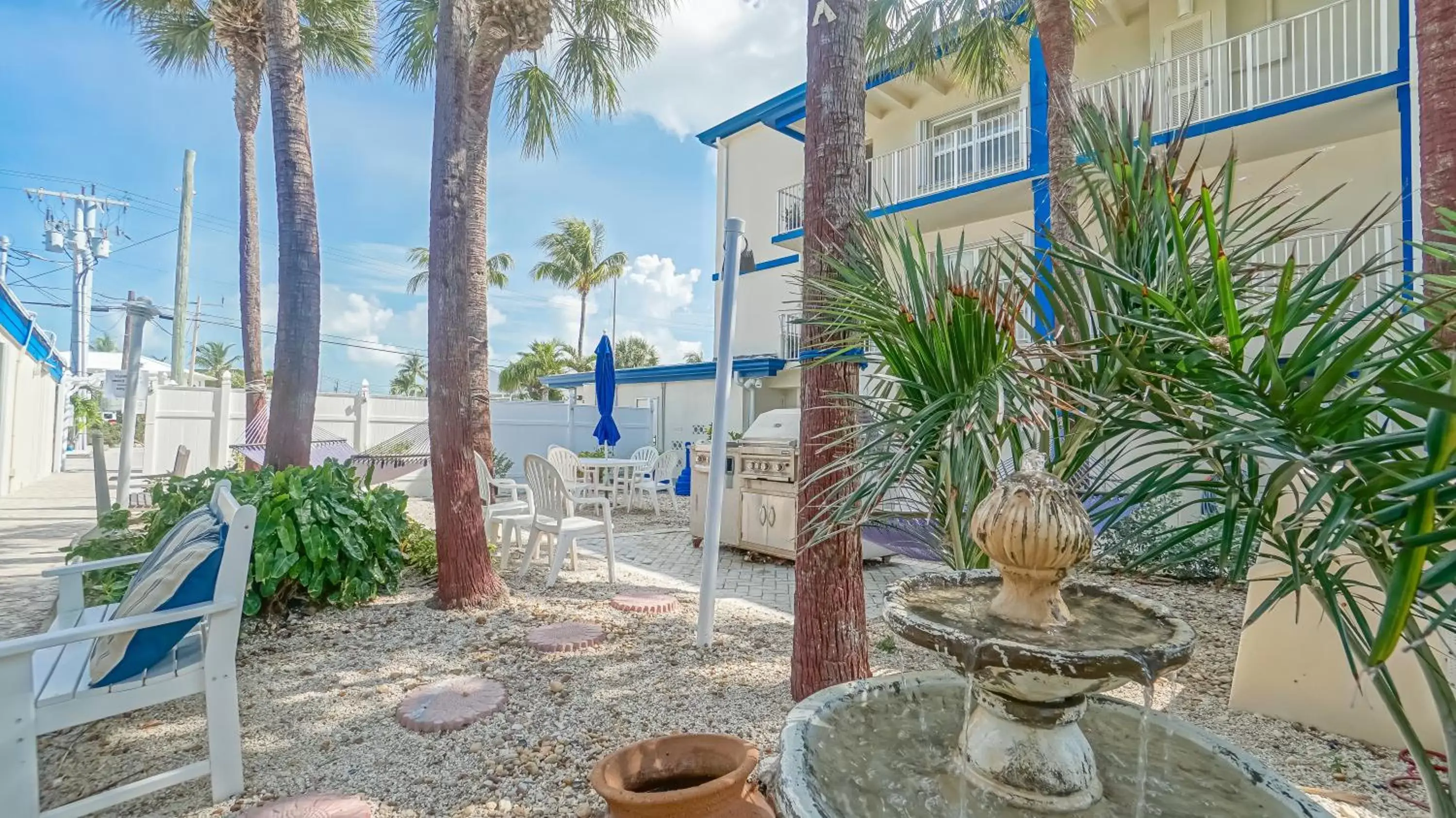 Patio in Glunz Ocean Beach Hotel and Resort