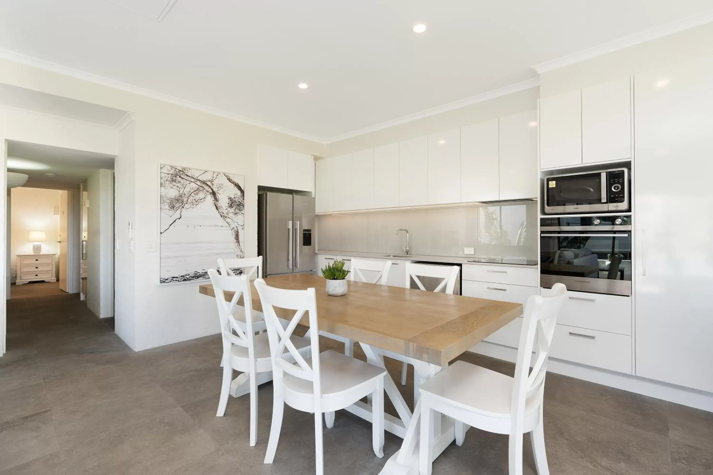 Dining Area in Noosa International Resort