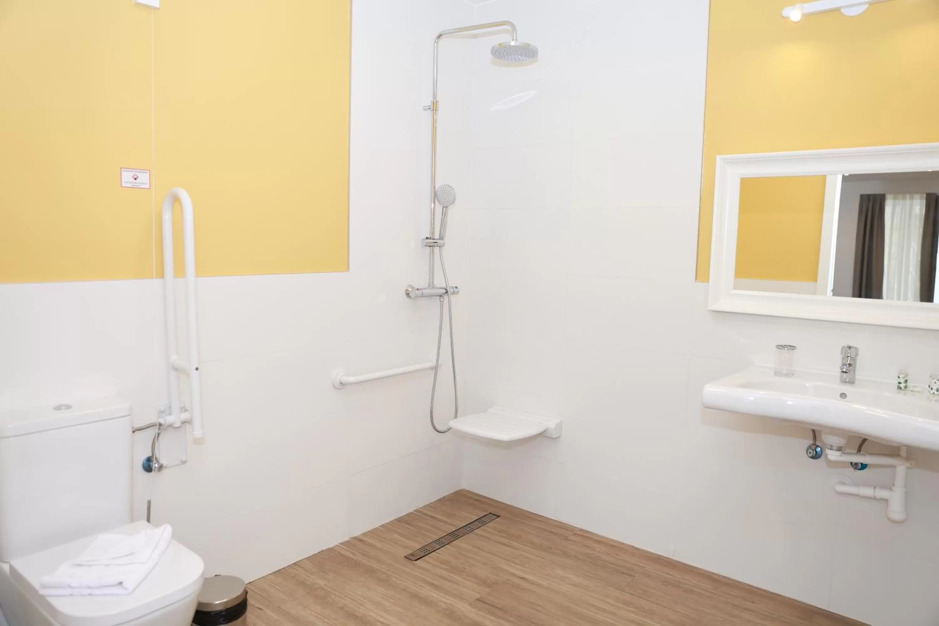 Bathroom in New Point Opera