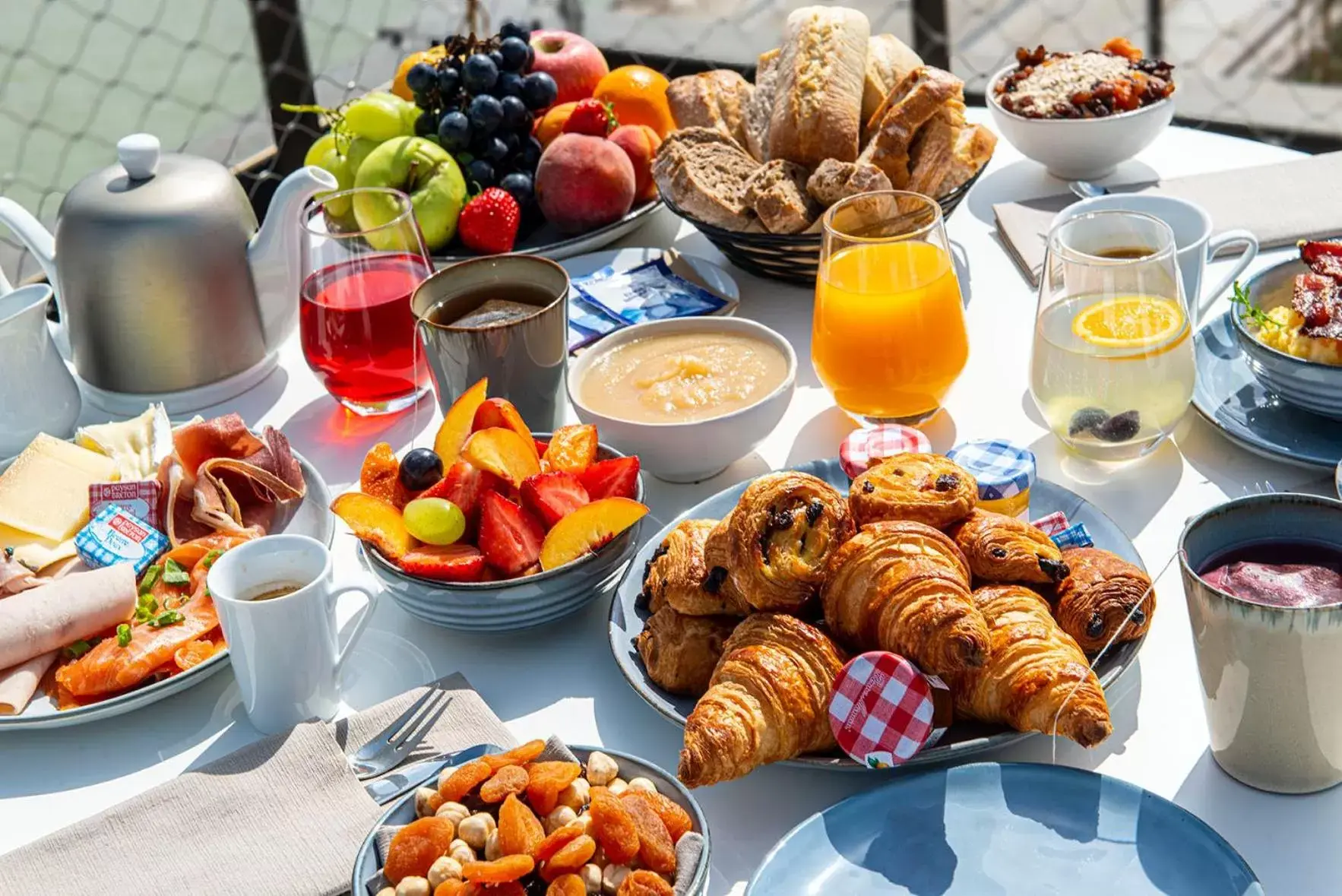 Breakfast in Radisson Blu Hotel Bordeaux