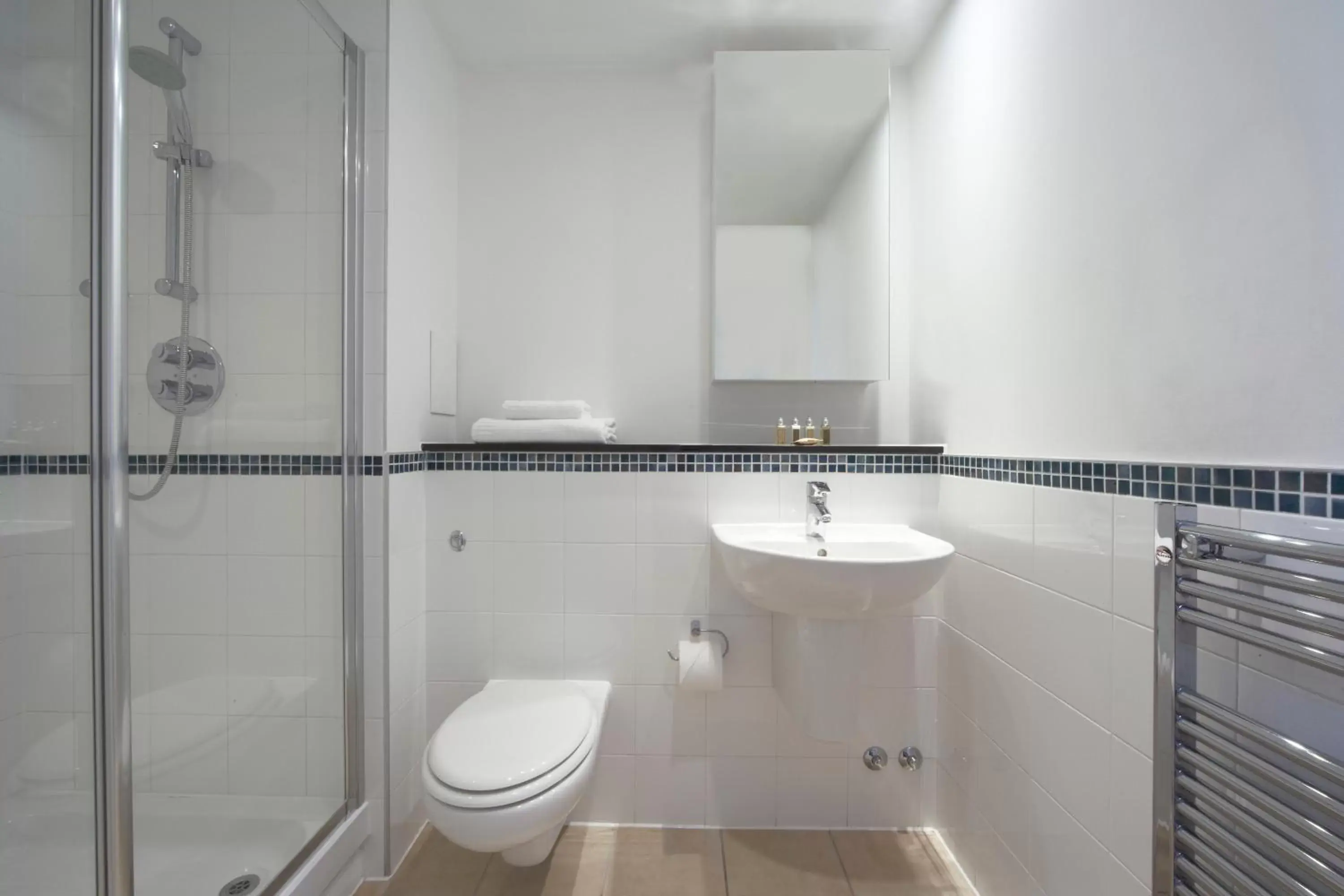 Bathroom in Marlin Apartments London City - Queen Street