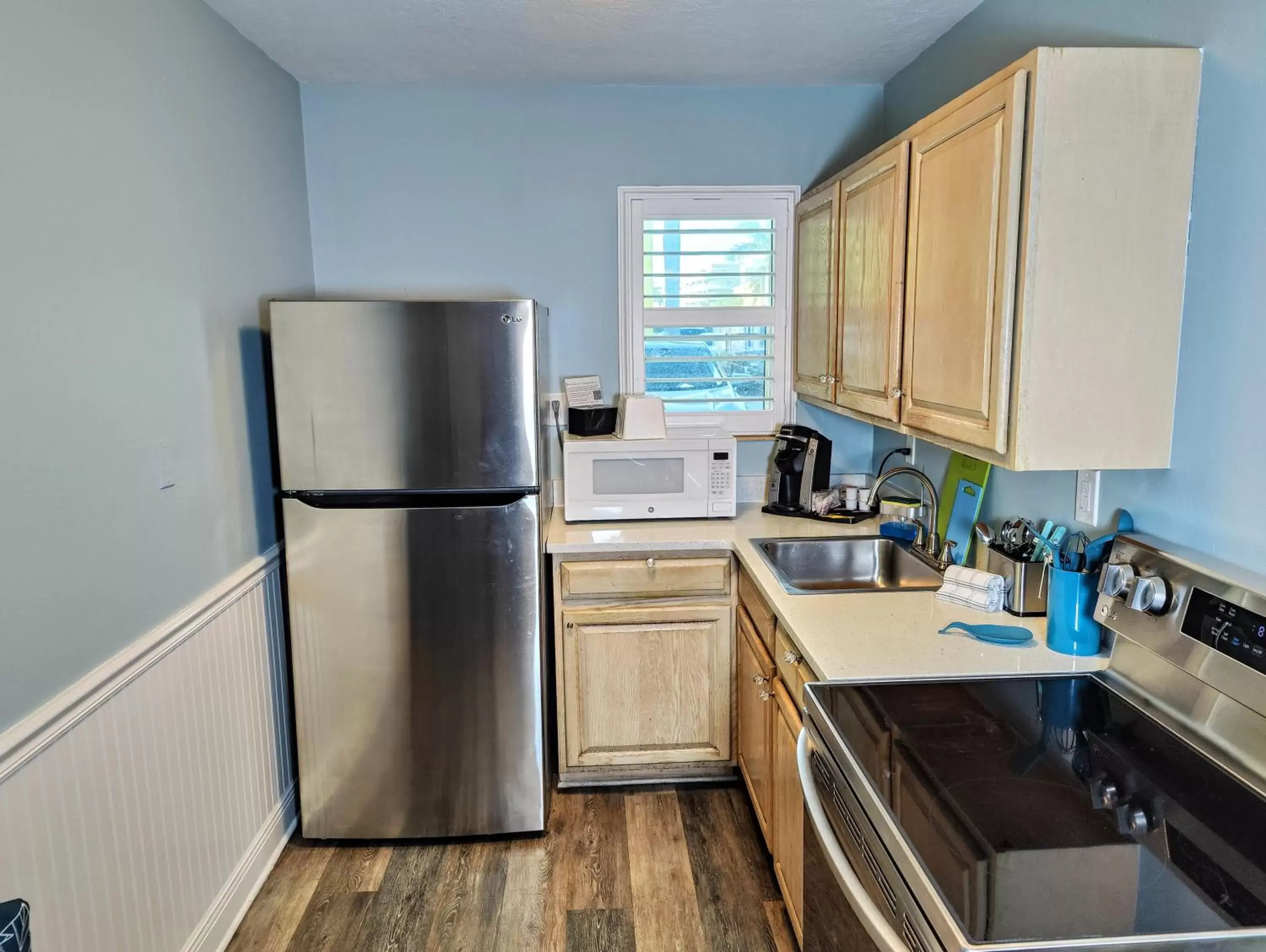 Kitchen or kitchenette, Kitchen/Kitchenette in Tahitian Beach Resort