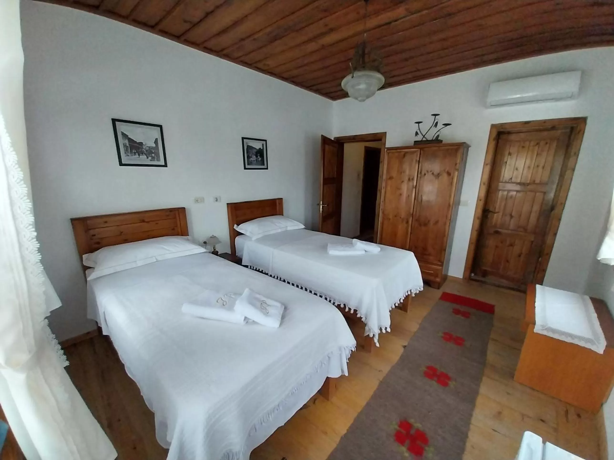 Bed in Guest House J.Prifti