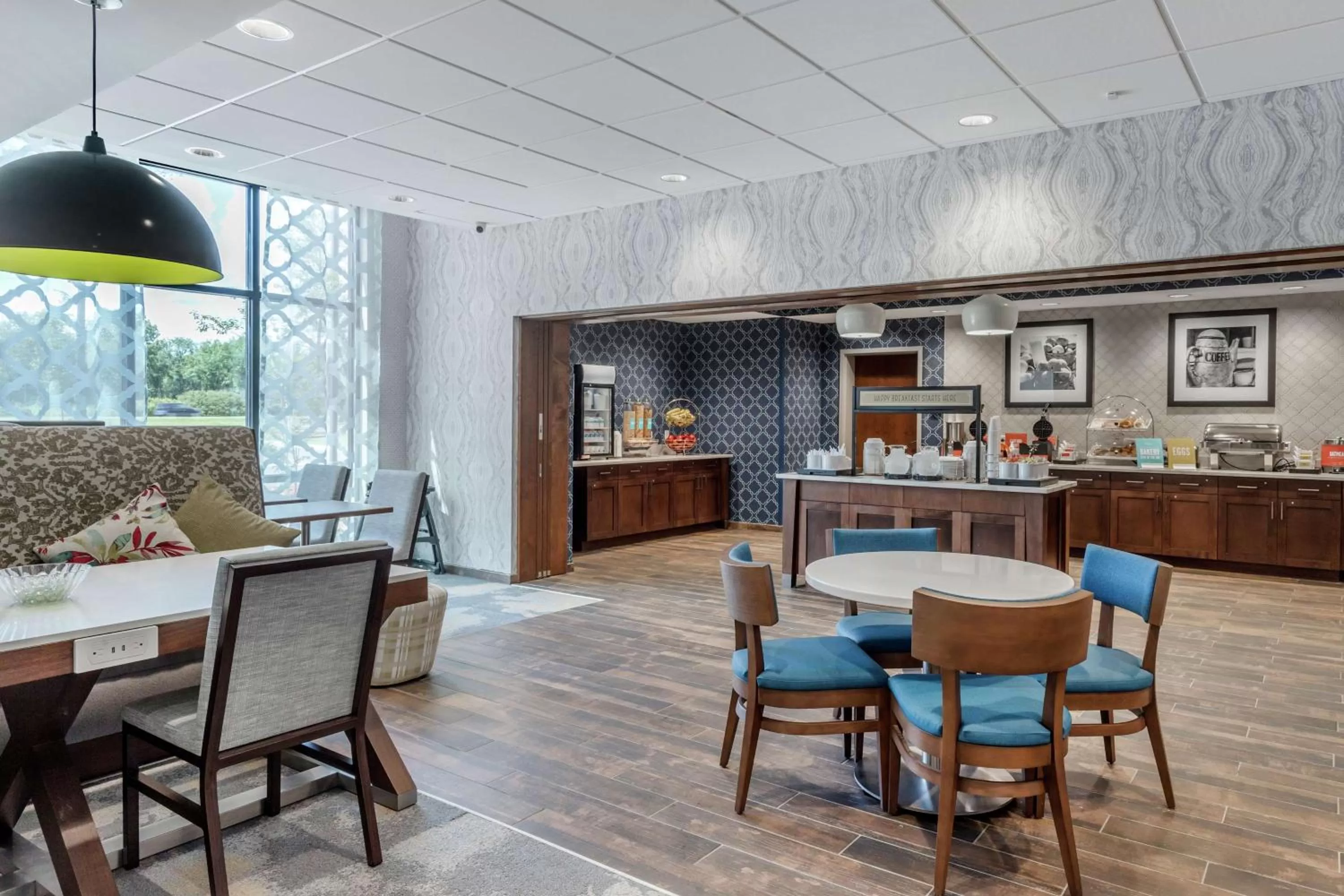 Breakfast in Hampton Inn Camden, SC