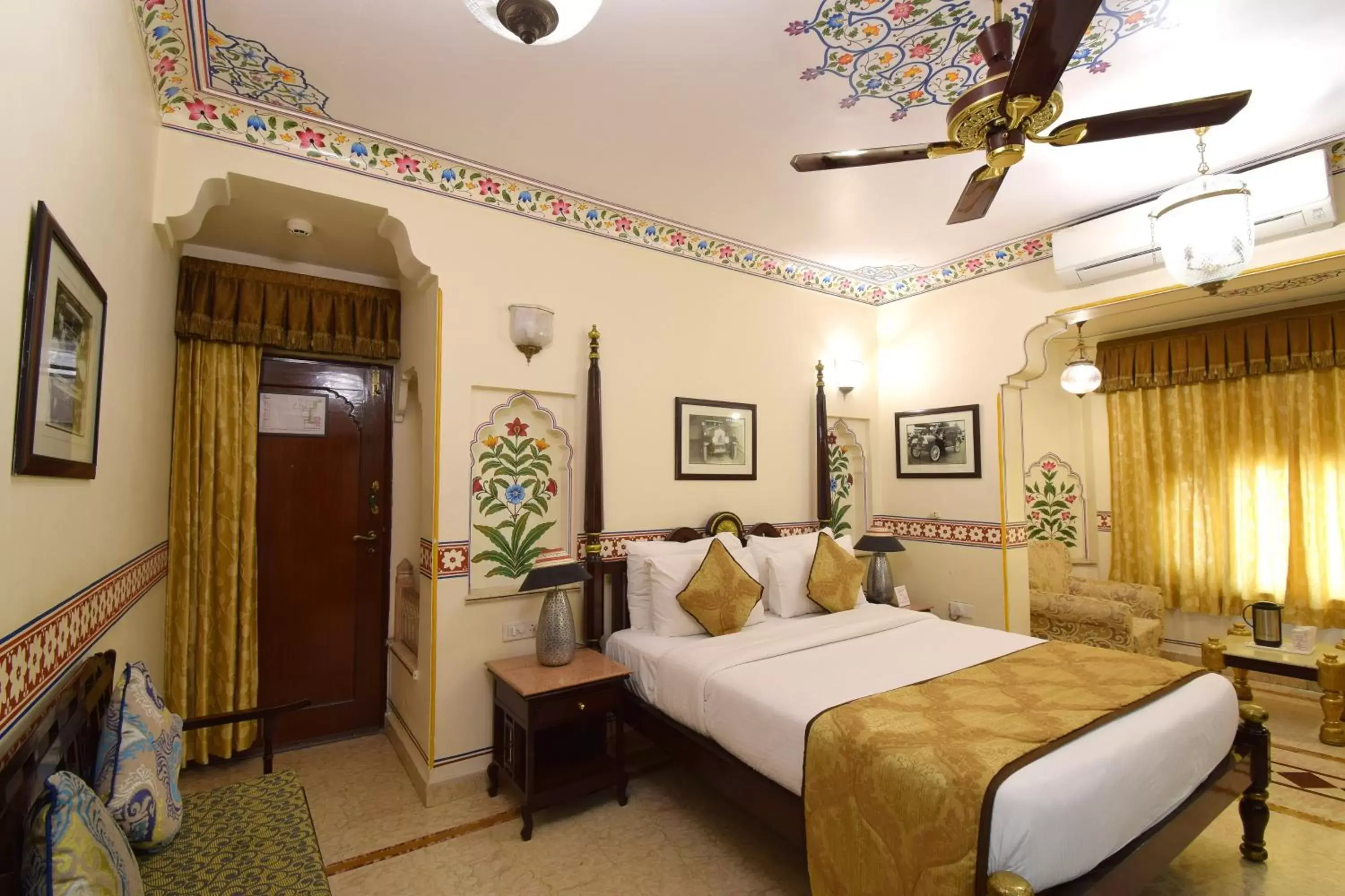 Photo of the whole room, Bed in Umaid Bhawan - A Heritage Style Boutique Hotel