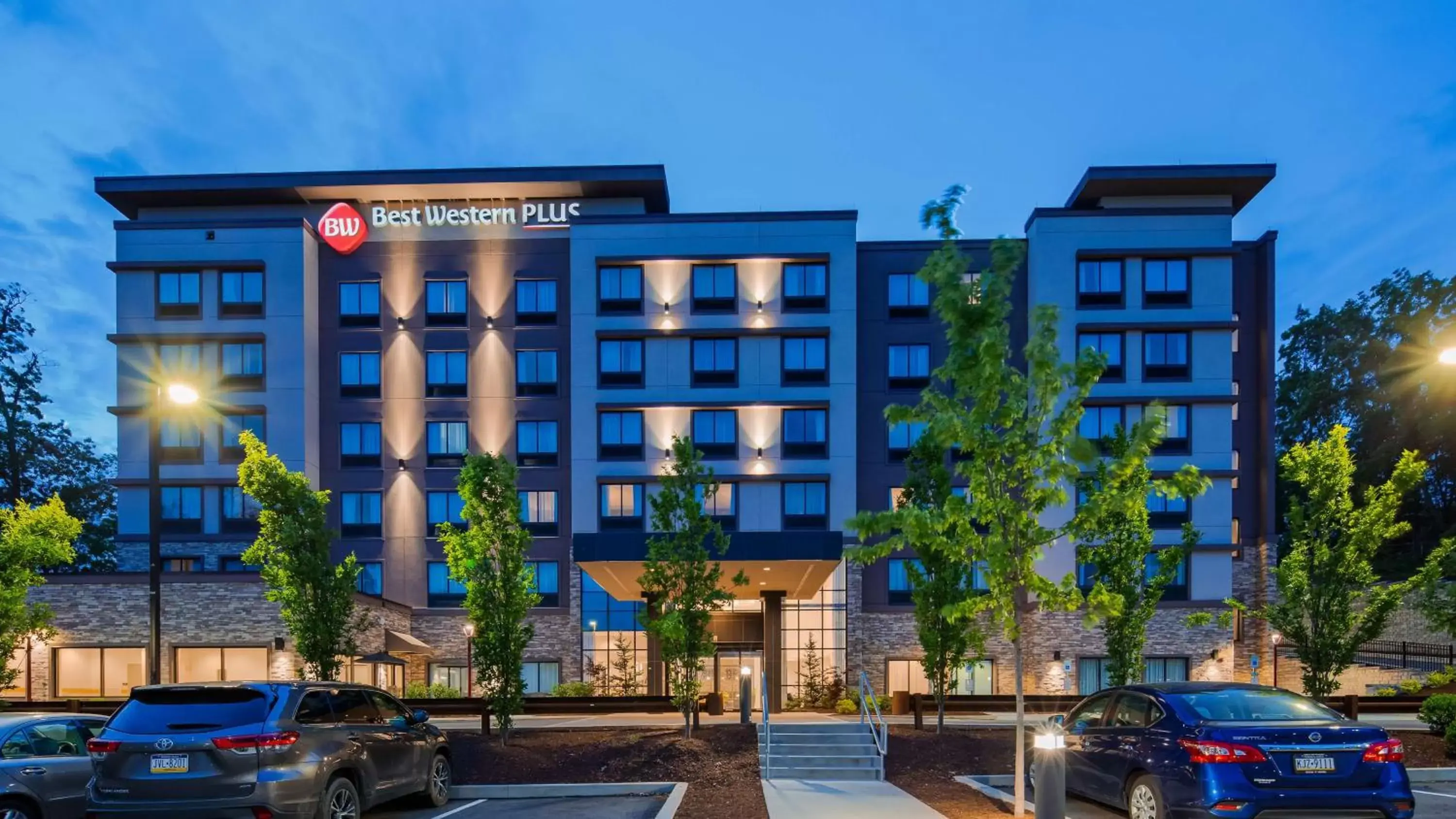 Property Building in Best Western Plus Cranberry-Pittsburgh North