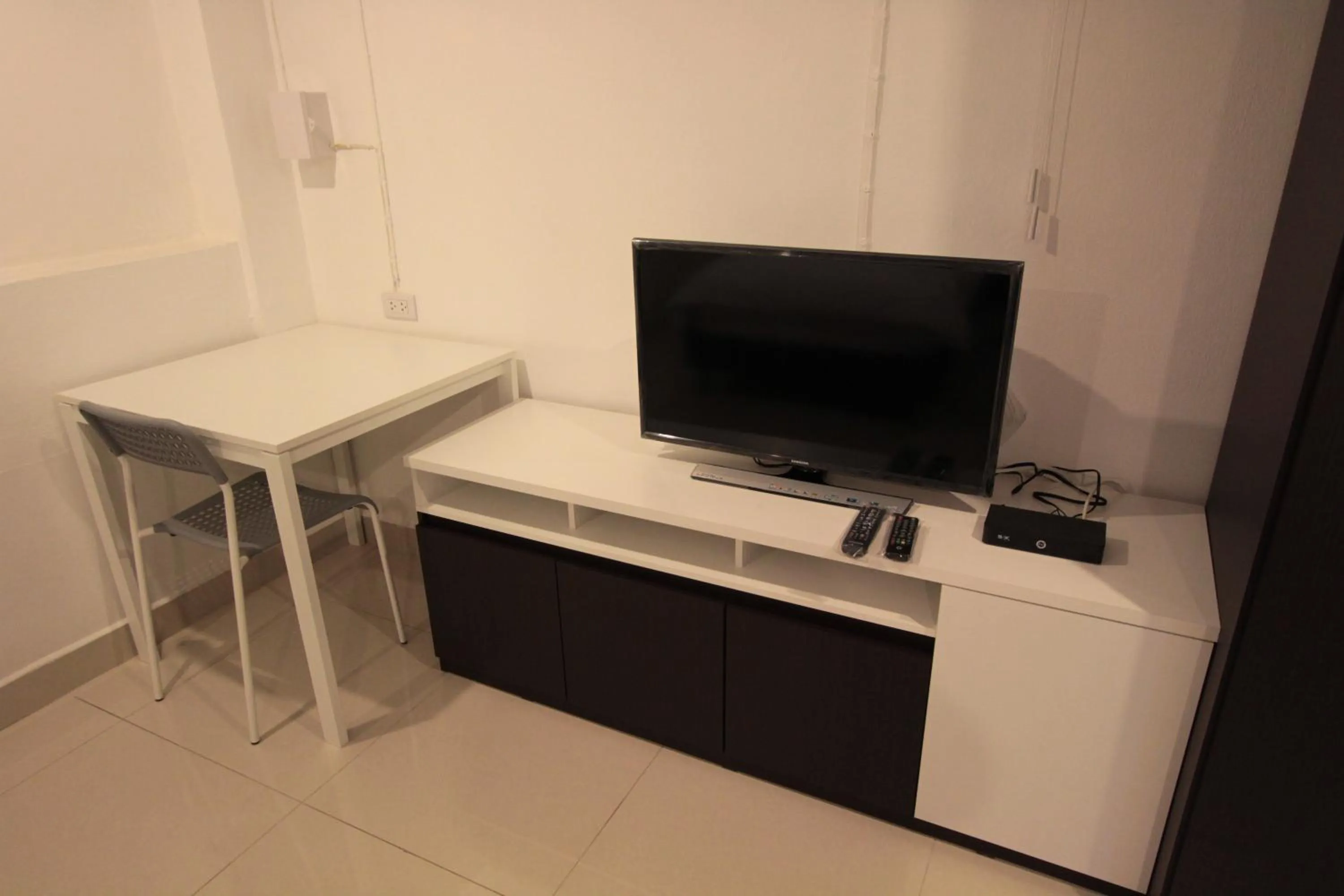 TV and multimedia in Napaville Huai Khwang